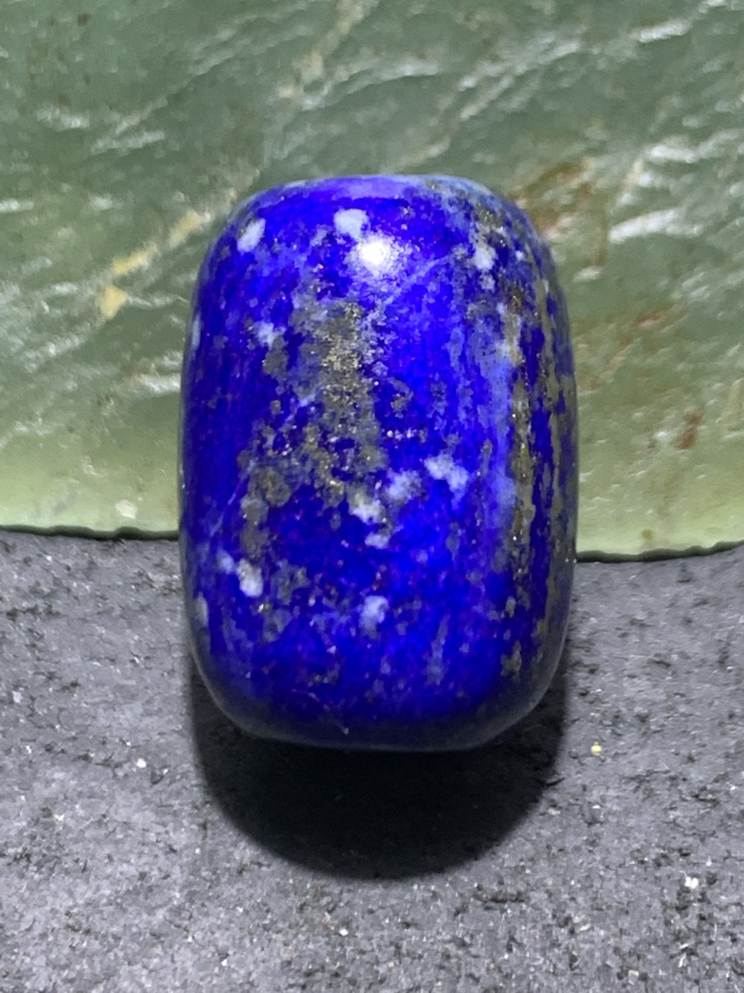 精美阿富汗老矿青金石桶珠一颗