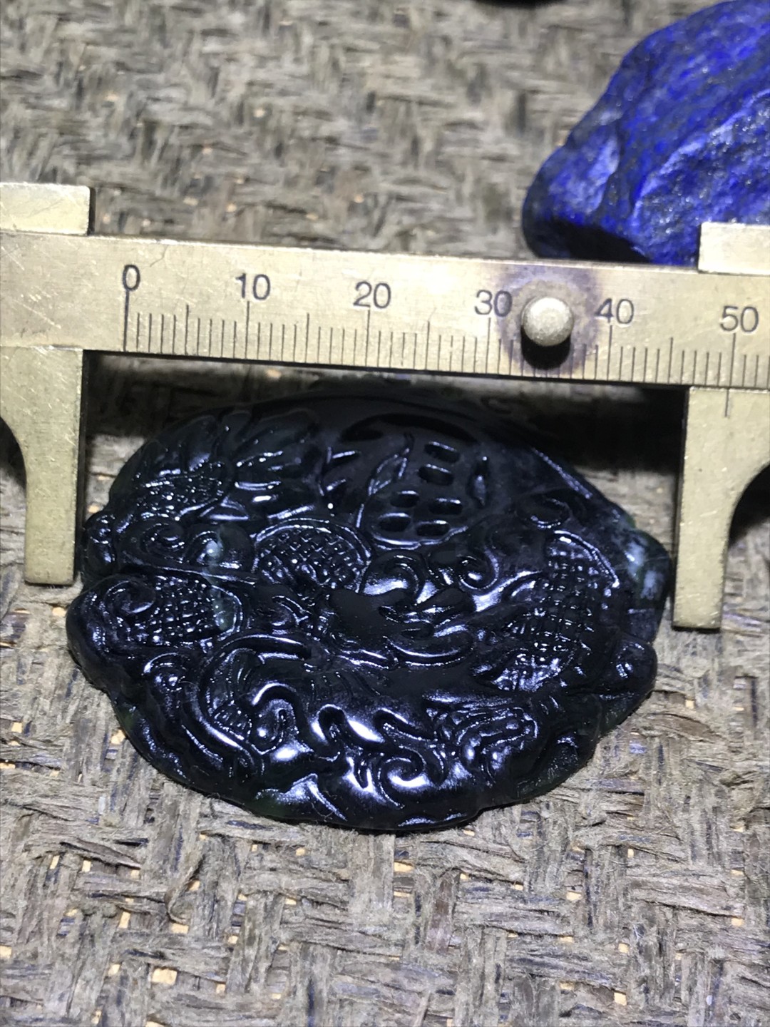 精美墨玉雕刻龙牌一个，