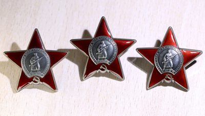 大猫徽章拍卖第187期 - 苏联红星勋章一组三枚 银质全品