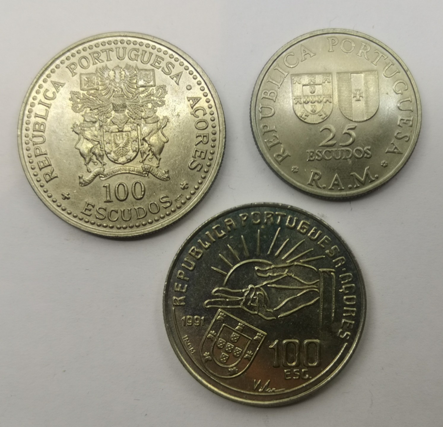 乐游外币-来自国外老藏家的散币 1981-1991葡属亚速尔群岛三枚UNC