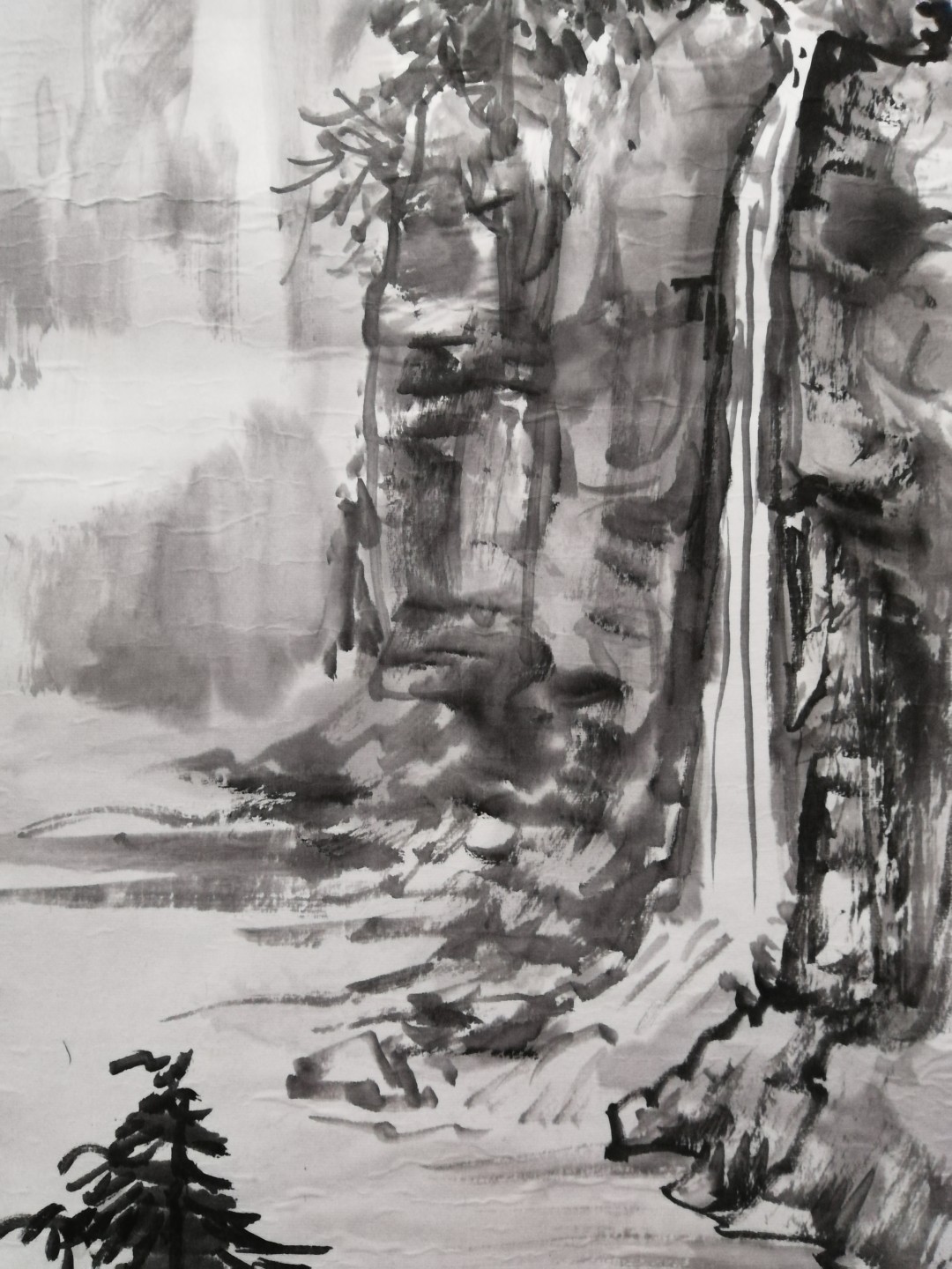 包老包真早年国外回流国画之水墨山水图老立轴！规格尺寸：全长约188厘米，画心136厘米X34厘米。品相描述：纸本，两硬木轴头都在，