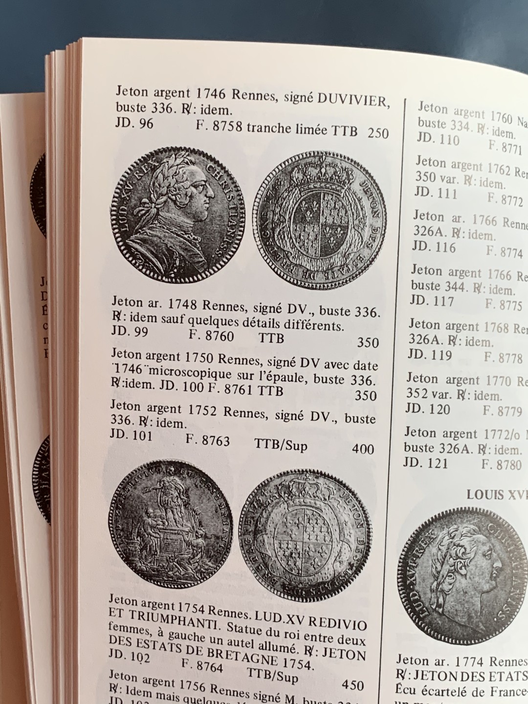《竞宝斋》第43场-本周日，周一2场连拍（全场顺丰包邮） （精装本）法国 八角代币目录 详尽阐述 特征与当时定价 非常有价值的参考目录 
