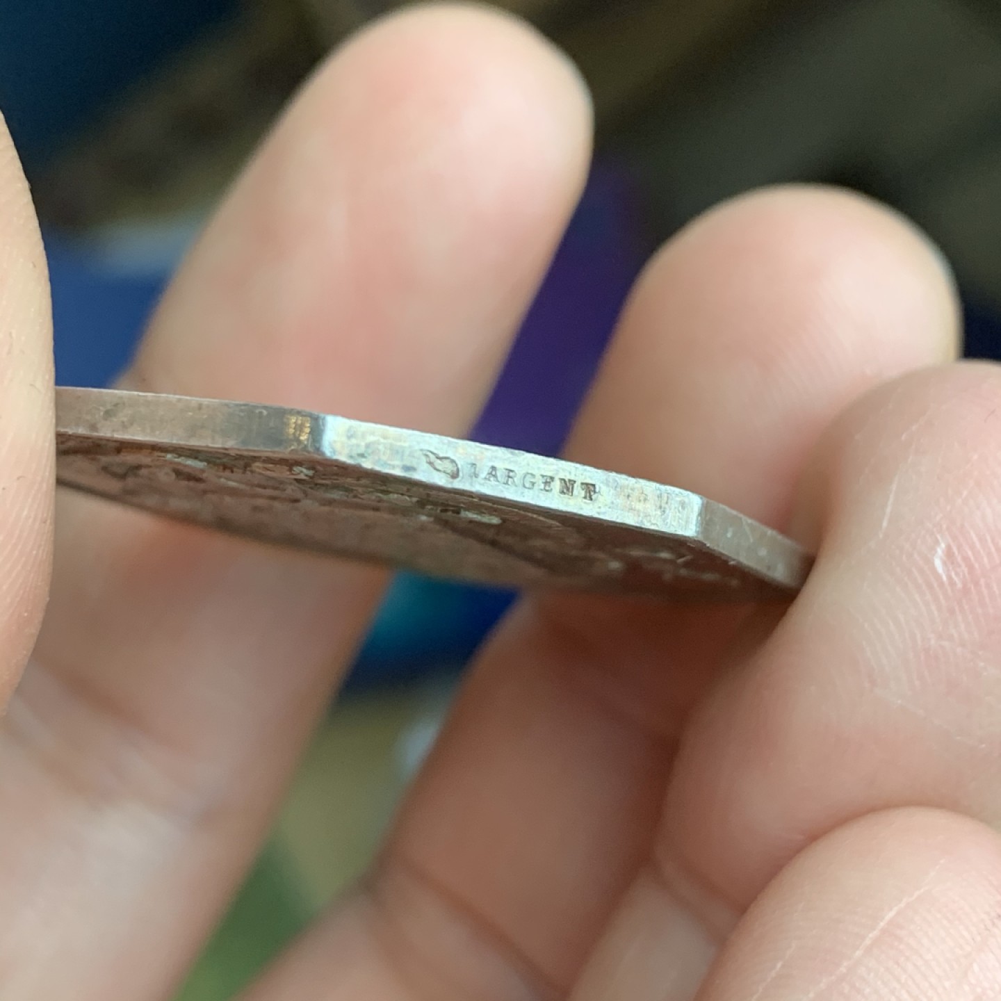 《竞宝斋》第43场-本周日，周一2场连拍（全场顺丰包邮） 法国储蓄银行 1874年 大规格银质八角代币 16.6克 36.6mm 丰饶角边铭 银标