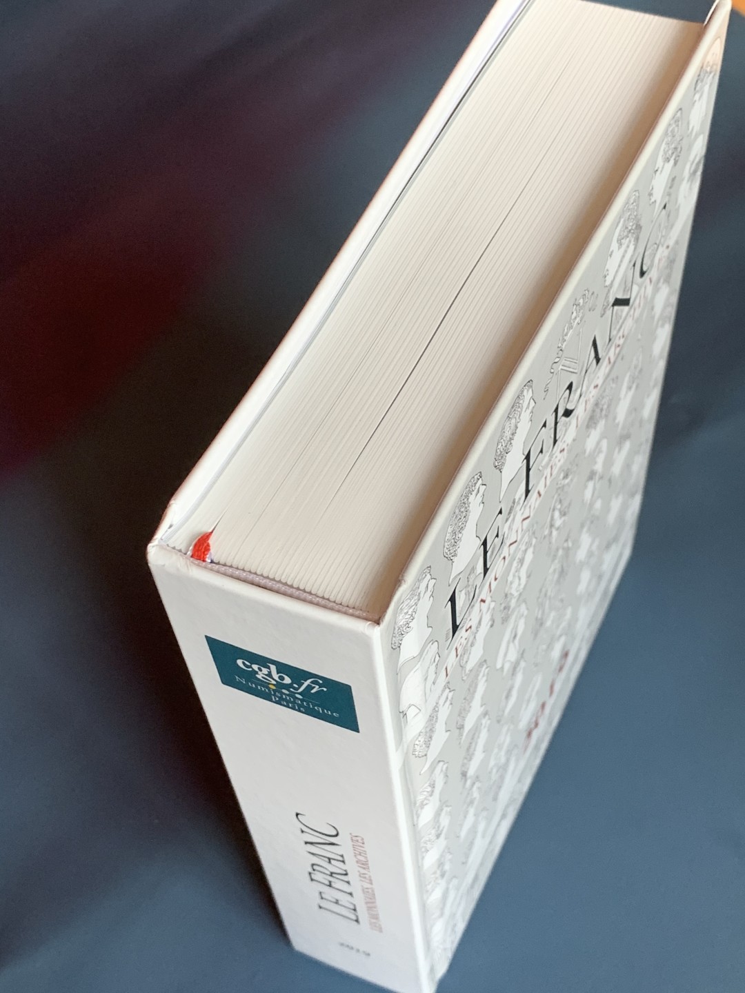 《竞宝斋》第43场-本周日，周一2场连拍（全场顺丰包邮） 精装本 法国2019钱币目录 从造币工艺，雕刻师，标识标志，细分版别都有详尽的分类 厚达1126页！可谓是法币的百科全书，难得