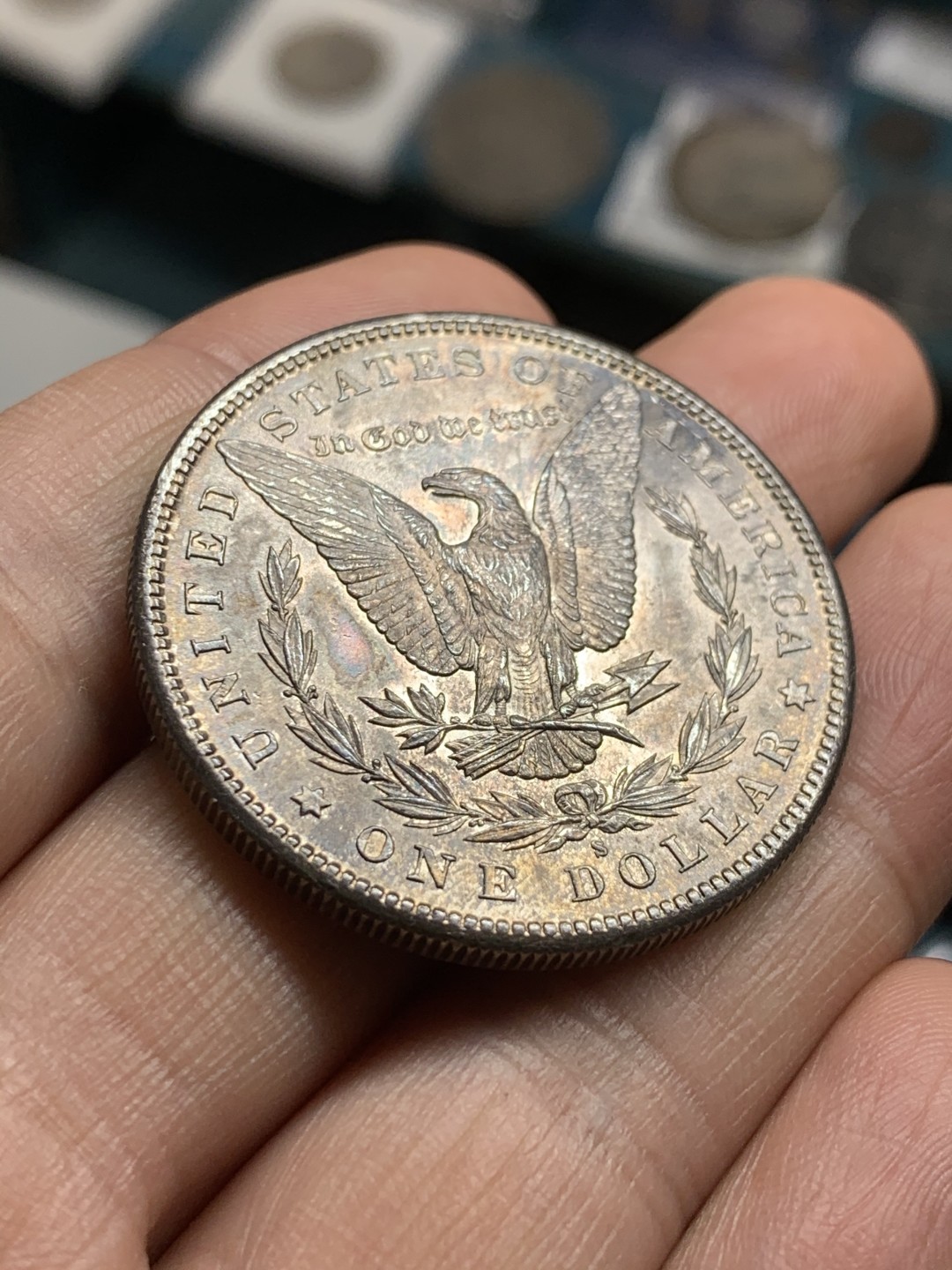 《竞宝斋》第43场-本周日，周一2场连拍（全场顺丰包邮） UNC级好品   美国 1880年 摩根 银币 打制深峻 发丝清晰 全羽状态 深润五彩包浆