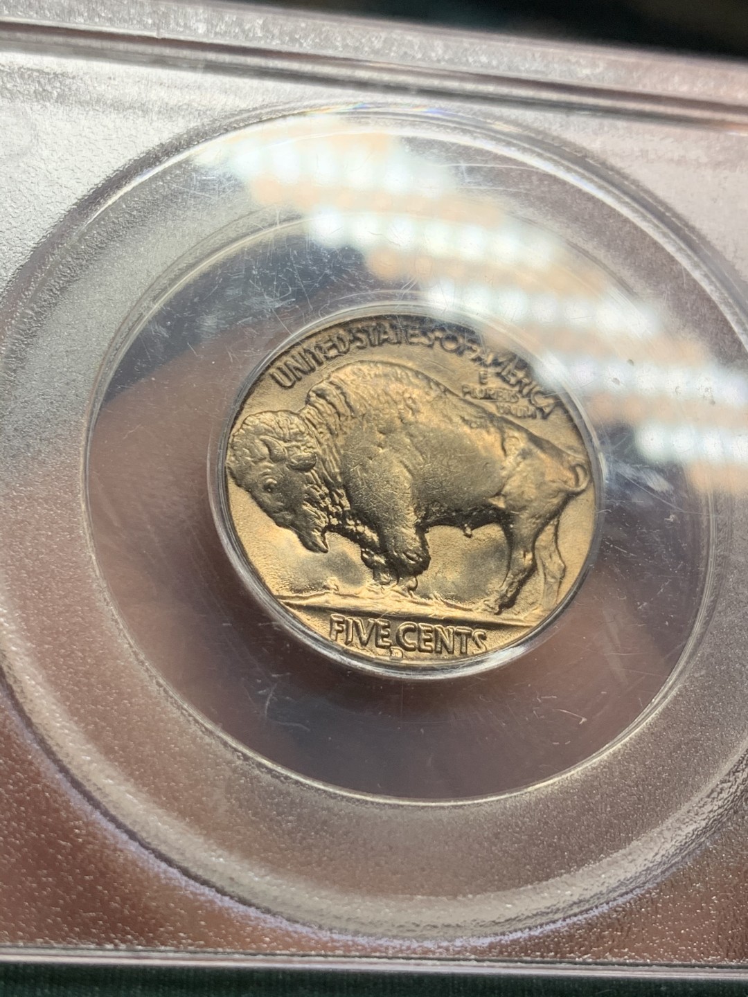 《竞宝斋》第43场-本周日，周一2场连拍（全场顺丰包邮） PCGS MS65 1938年美国印第安人野牛5美分D版 直径21.2毫米，5克，铜镍合金，美系经典品种，让人极度舒服的黄油光，高分