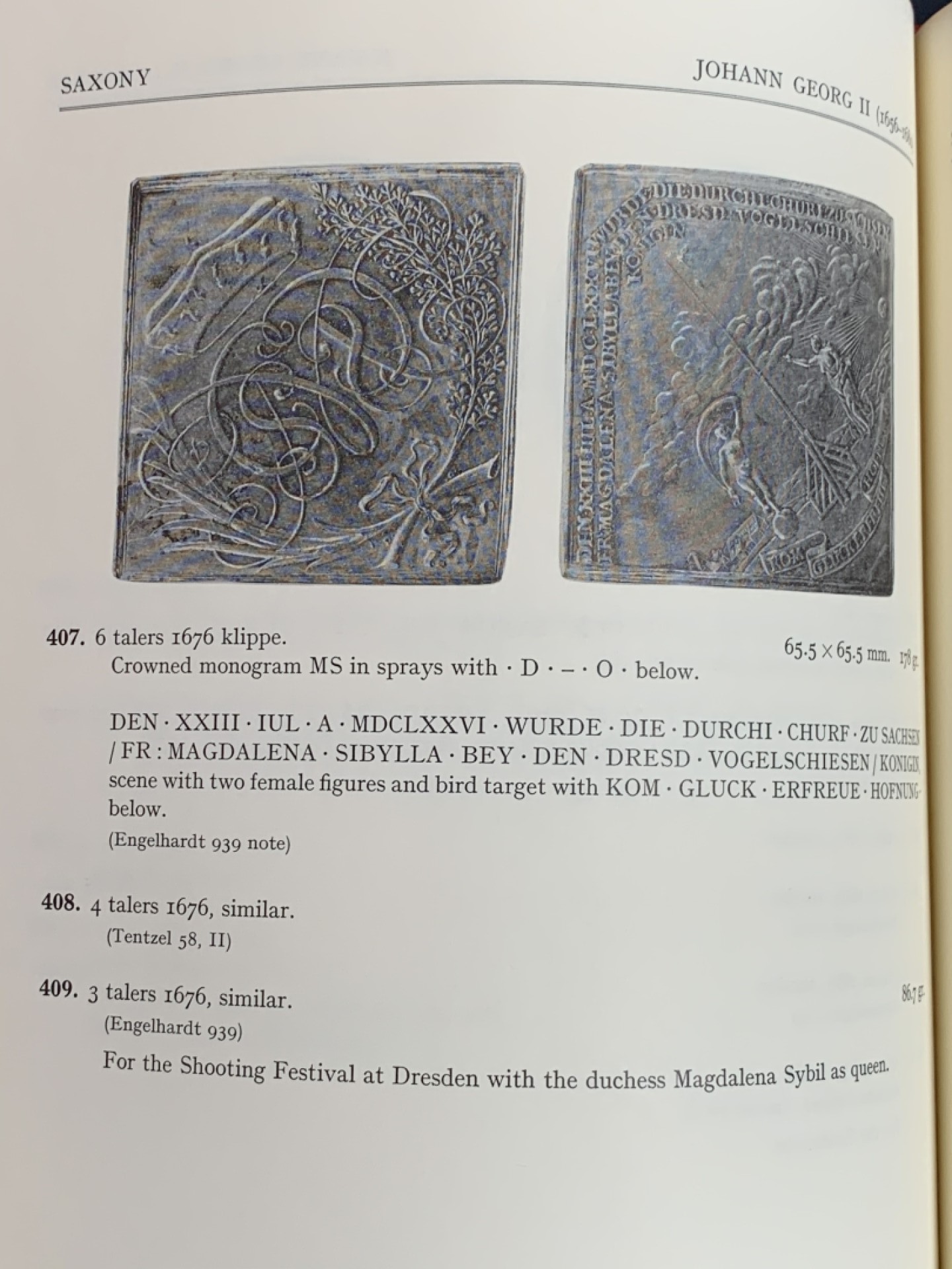 《竞宝斋》第43场-本周日，周一2场连拍（全场顺丰包邮） 精装本 达文波特 世界大规格 银币目录 囊括各国2泰勒到16泰勒超大规格银币，精装杂志大小 既是目录本身也是收藏品