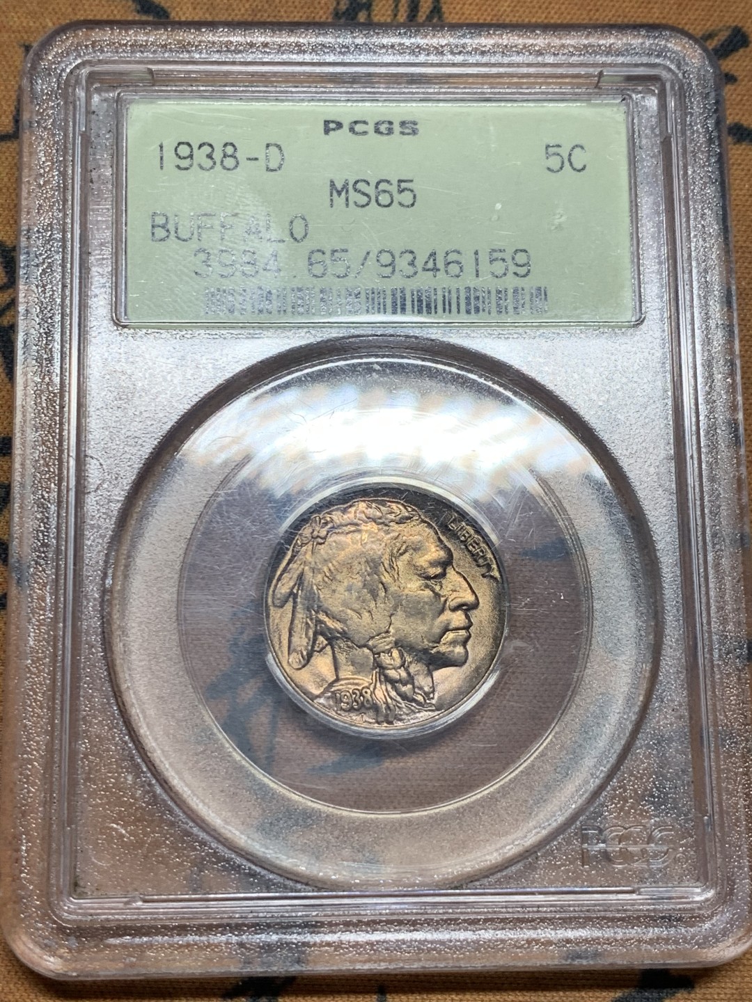 《竞宝斋》第43场-本周日，周一2场连拍（全场顺丰包邮） PCGS MS65 1938年美国印第安人野牛5美分D版 直径21.2毫米，5克，铜镍合金，美系经典品种，让人极度舒服的黄油光，高分