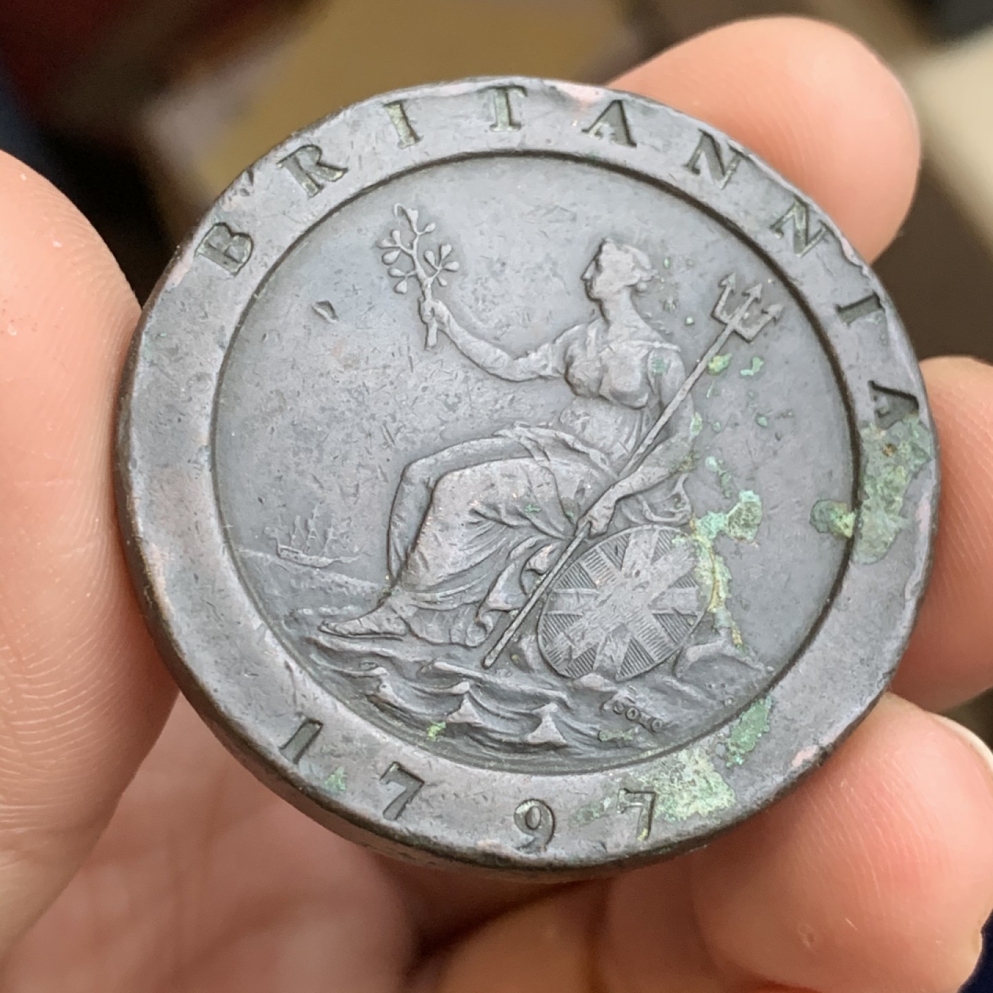 《竞宝斋》第43场-本周日，周一2场连拍（全场顺丰包邮） 英国 1797年 车轮 2便士 大铜币 重达56.5克，厚5.4mm，直径达到41mm 因为太重 大量回炉 导致少见