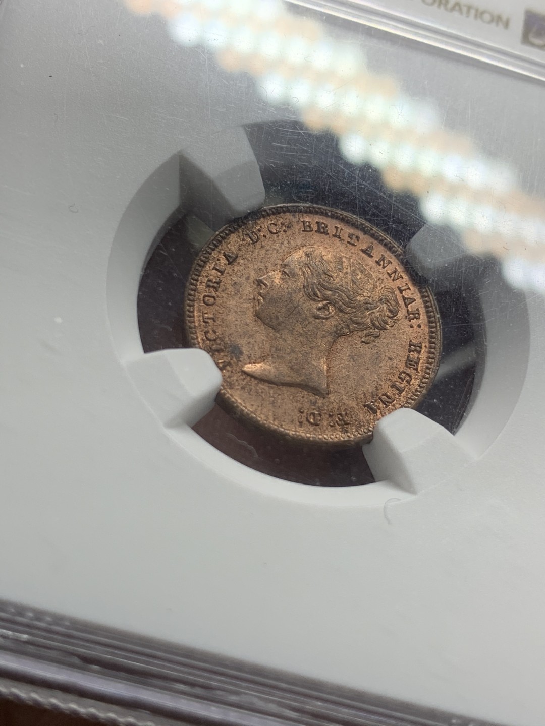 《竞宝斋》第43场-本周日，周一2场连拍（全场顺丰包邮） NGC-MS63RB 英国 1844年 维多利亚少女头像 半法新铜币 少见品种 难得状态