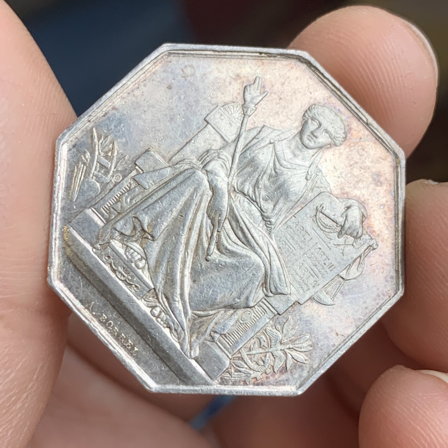 《竞宝斋》第43场-本周日，周一2场连拍（全场顺丰包邮） 法国 拉罗谢尔区 公证人 八角银质代币 14.2克 33.5mm  丰饶角 银标