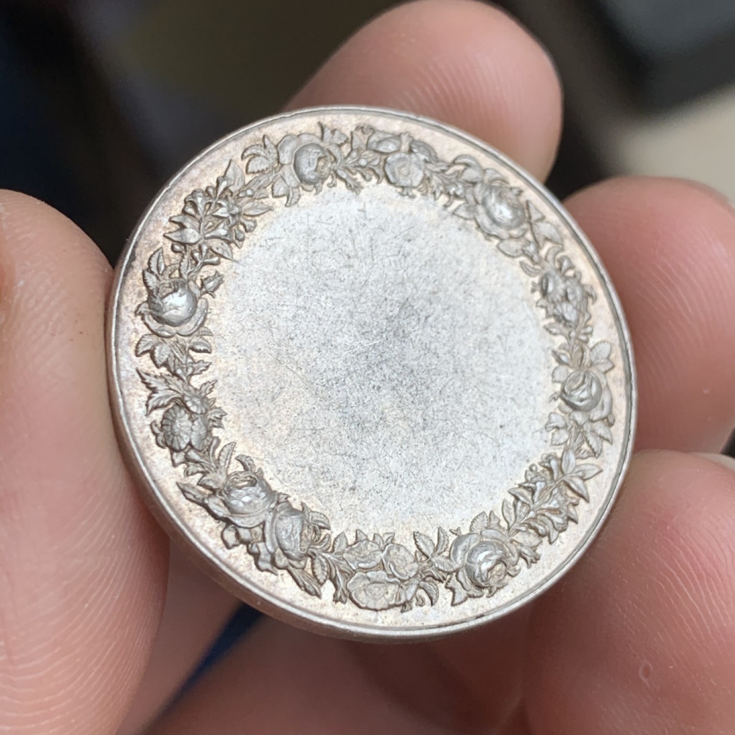 《竞宝斋》第43场-本周日，周一2场连拍（全场顺丰包邮） 法国高浮雕银质婚章 章牌家路易·米歇尔·珀蒂（1791-1844）作品 13.6克 30.1mm直径 丰饶角 银标