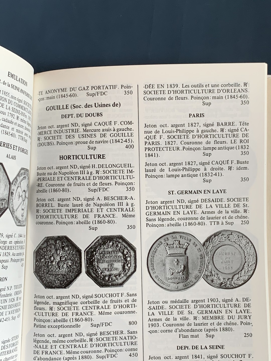 《竞宝斋》第43场-本周日，周一2场连拍（全场顺丰包邮） （精装本）法国 八角代币目录 详尽阐述 特征与当时定价 非常有价值的参考目录 