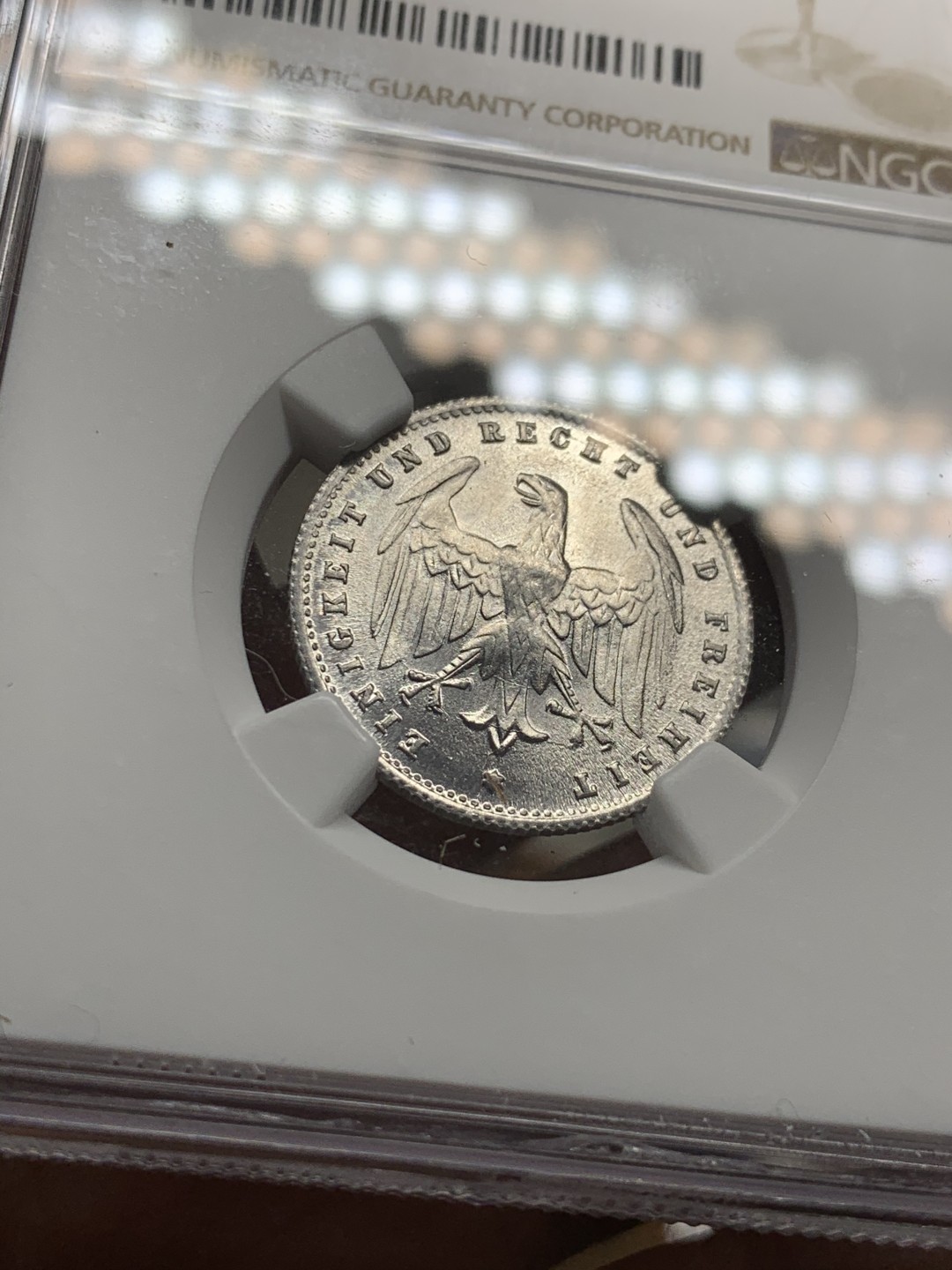 《竞宝斋》第43场-本周日，周一2场连拍（全场顺丰包邮） NGC MS66 1923 魏玛德国200马克 极限品相