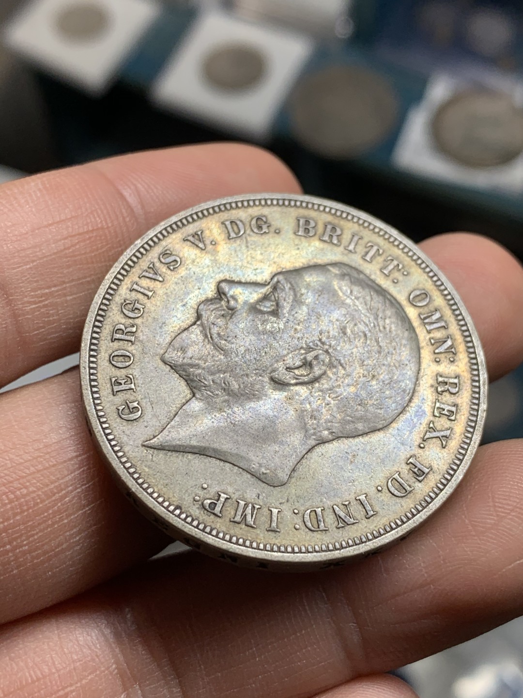 《竞宝斋》第43场-本周日，周一2场连拍（全场顺丰包邮） 深彩包浆 英国 1935年 乔五 木马 克朗大银币