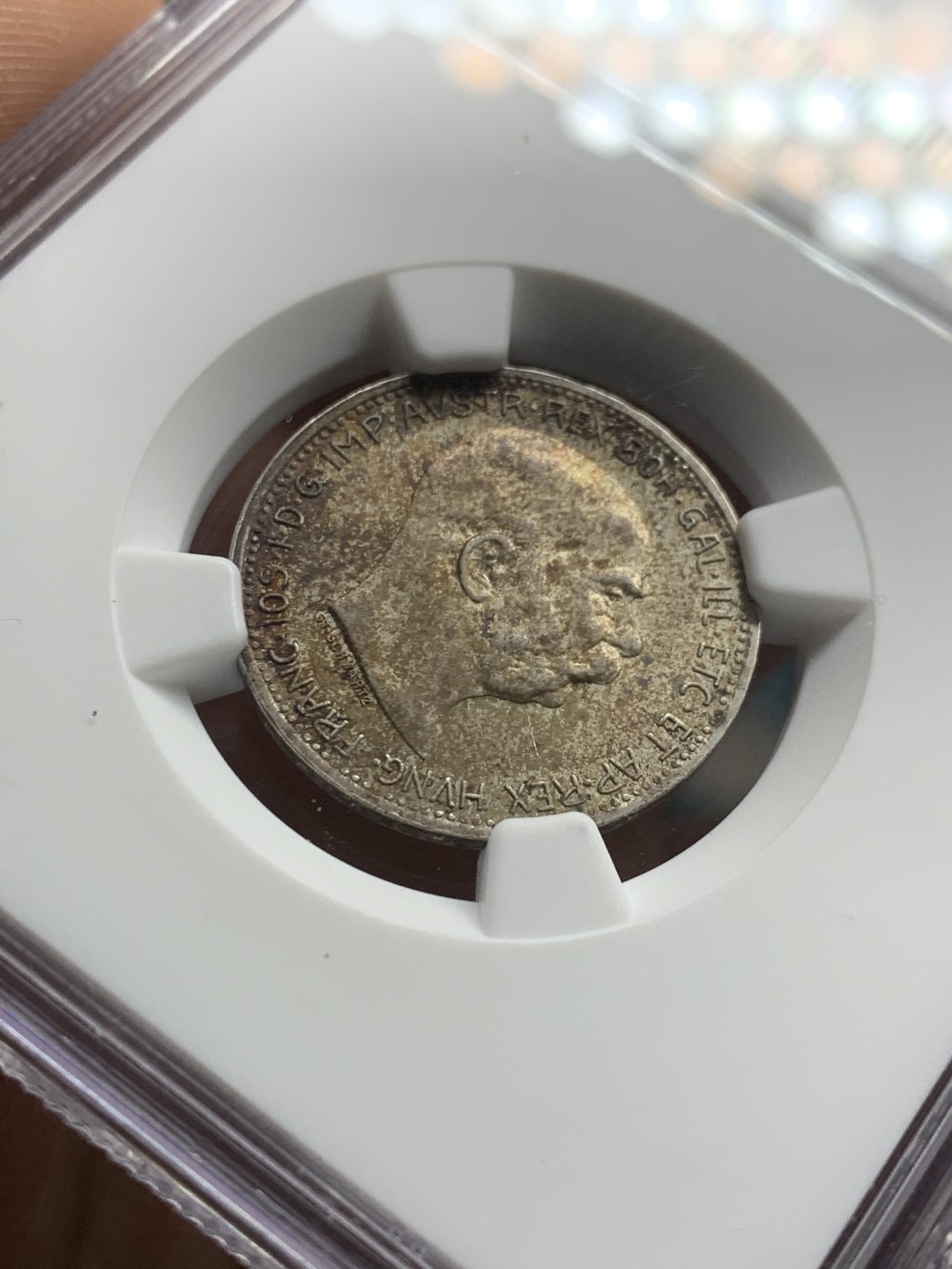 《竞宝斋》第43场-本周日，周一2场连拍（全场顺丰包邮） NGC-MS61 奥地利 1915难 佛朗茨一世 1克朗 银币 五彩包浆 很漂亮