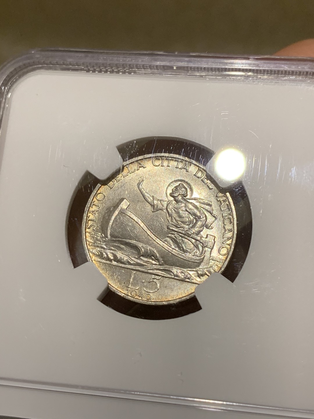 《竞宝斋》第43场-本周日，周一2场连拍（全场顺丰包邮） NGC-MS64 完美品相BU五彩光梵蒂冈1940年5里拉银币