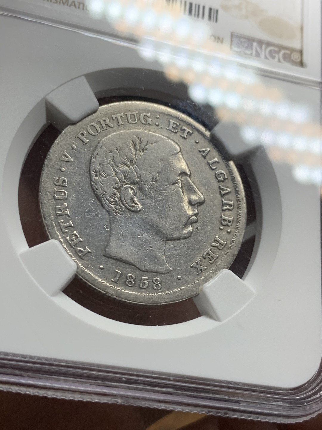 《竞宝斋》第43场-本周日，周一2场连拍（全场顺丰包邮） 1858年葡萄牙佩德罗五世500瑞斯fine-details一枚