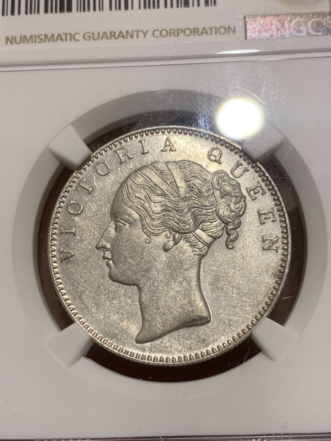 《竞宝斋》第43场-本周日，周一2场连拍（全场顺丰包邮） NGC-MS62 单辫 1840B年维多利亚印度卢比 单辫MS罕见 更高分仅5枚！