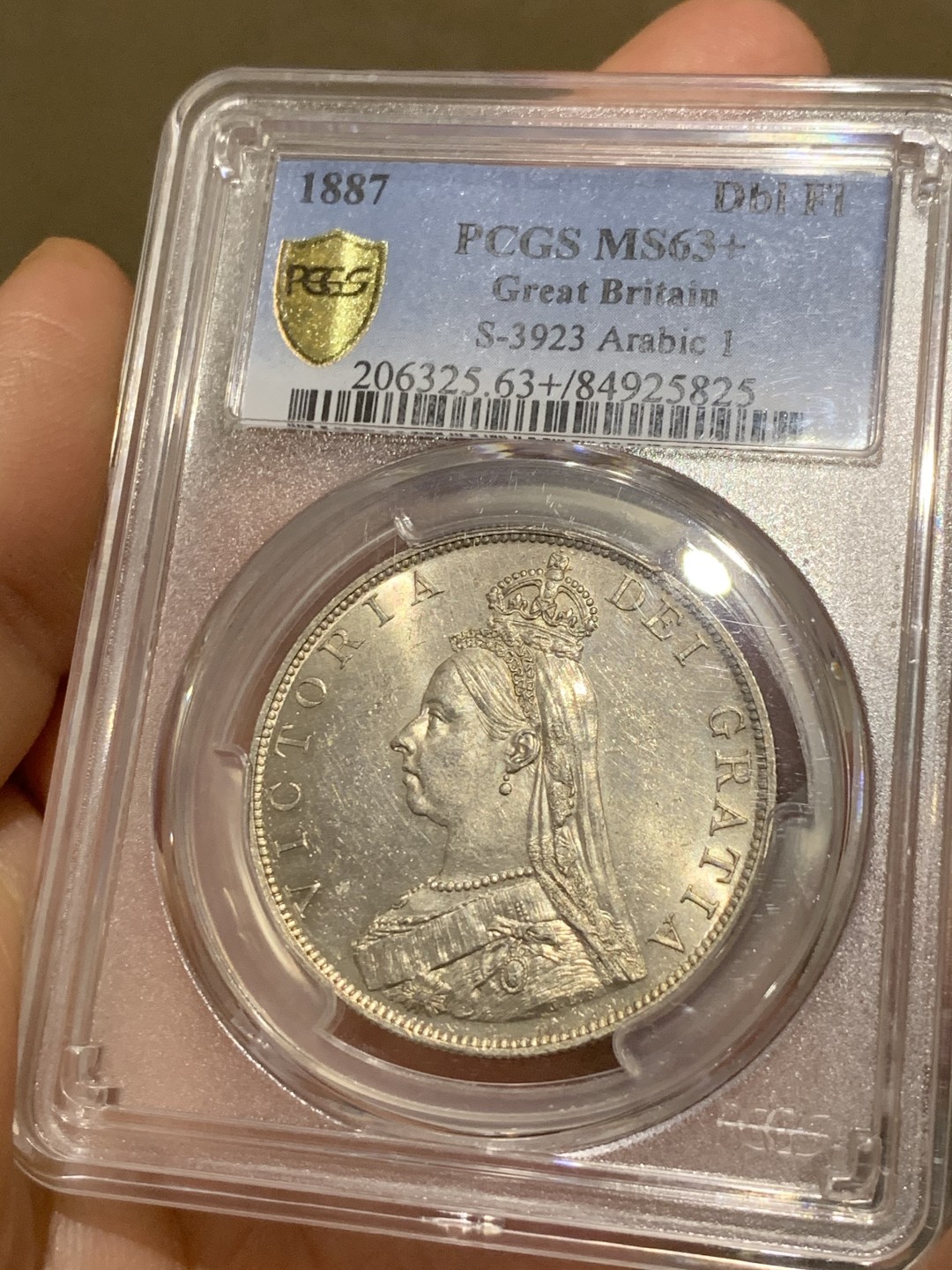 《竞宝斋》第43场-本周日，周一2场连拍（全场顺丰包邮） PCGS-MS63+ 英国1887年 维多利亚高冠双弗洛林 银币 出厂状态 凝霜感十足