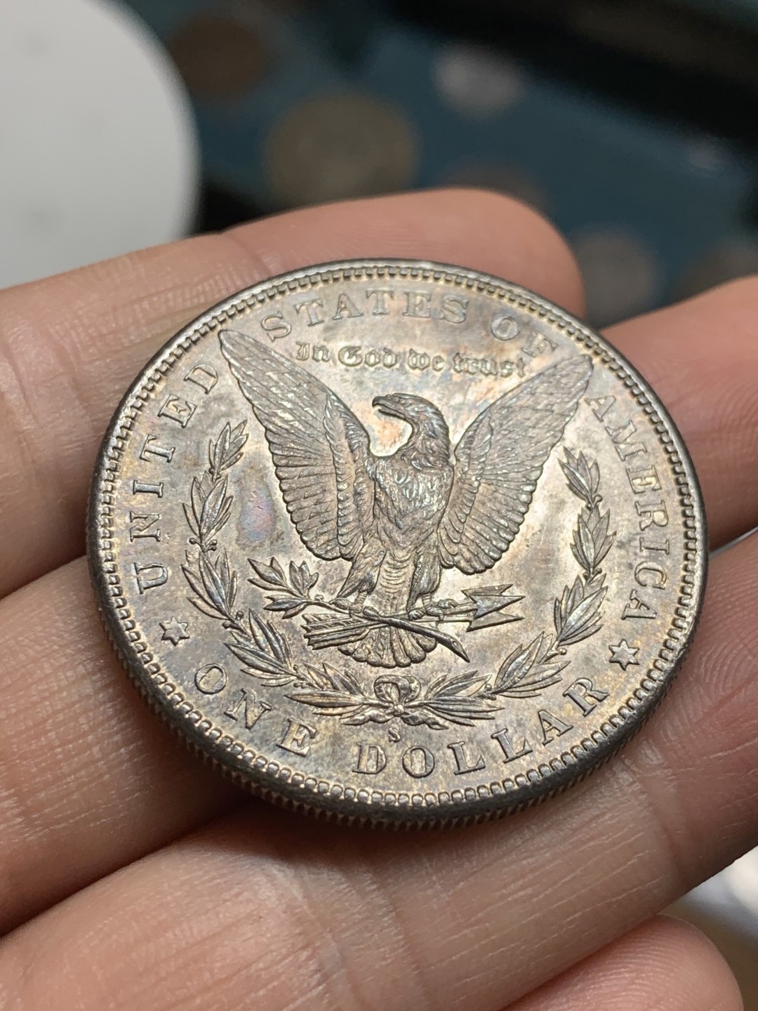 《竞宝斋》第43场-本周日，周一2场连拍（全场顺丰包邮） UNC级好品   美国 1880年 摩根 银币 打制深峻 发丝清晰 全羽状态 深润五彩包浆