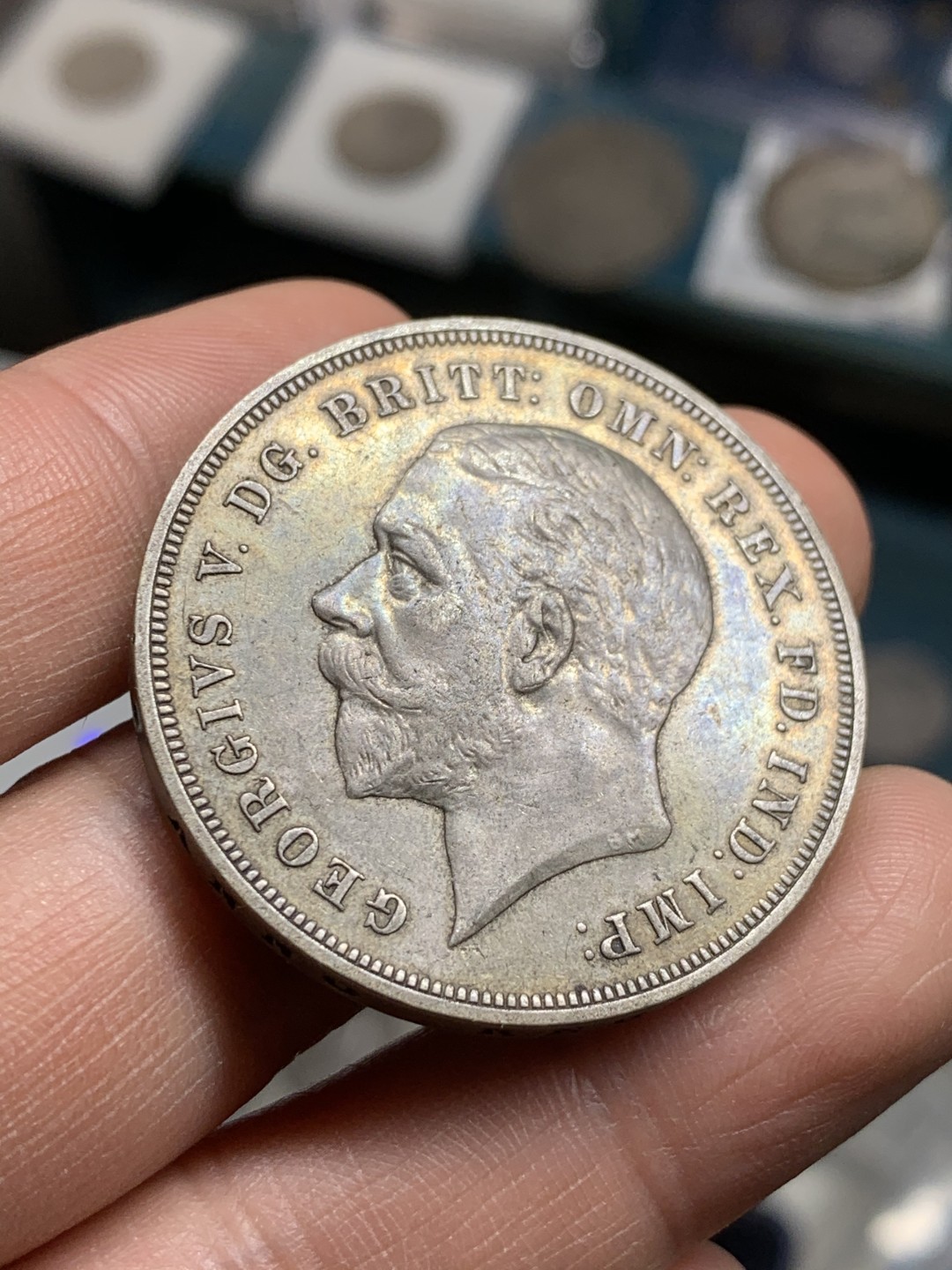 《竞宝斋》第43场-本周日，周一2场连拍（全场顺丰包邮） 深彩包浆 英国 1935年 乔五 木马 克朗大银币