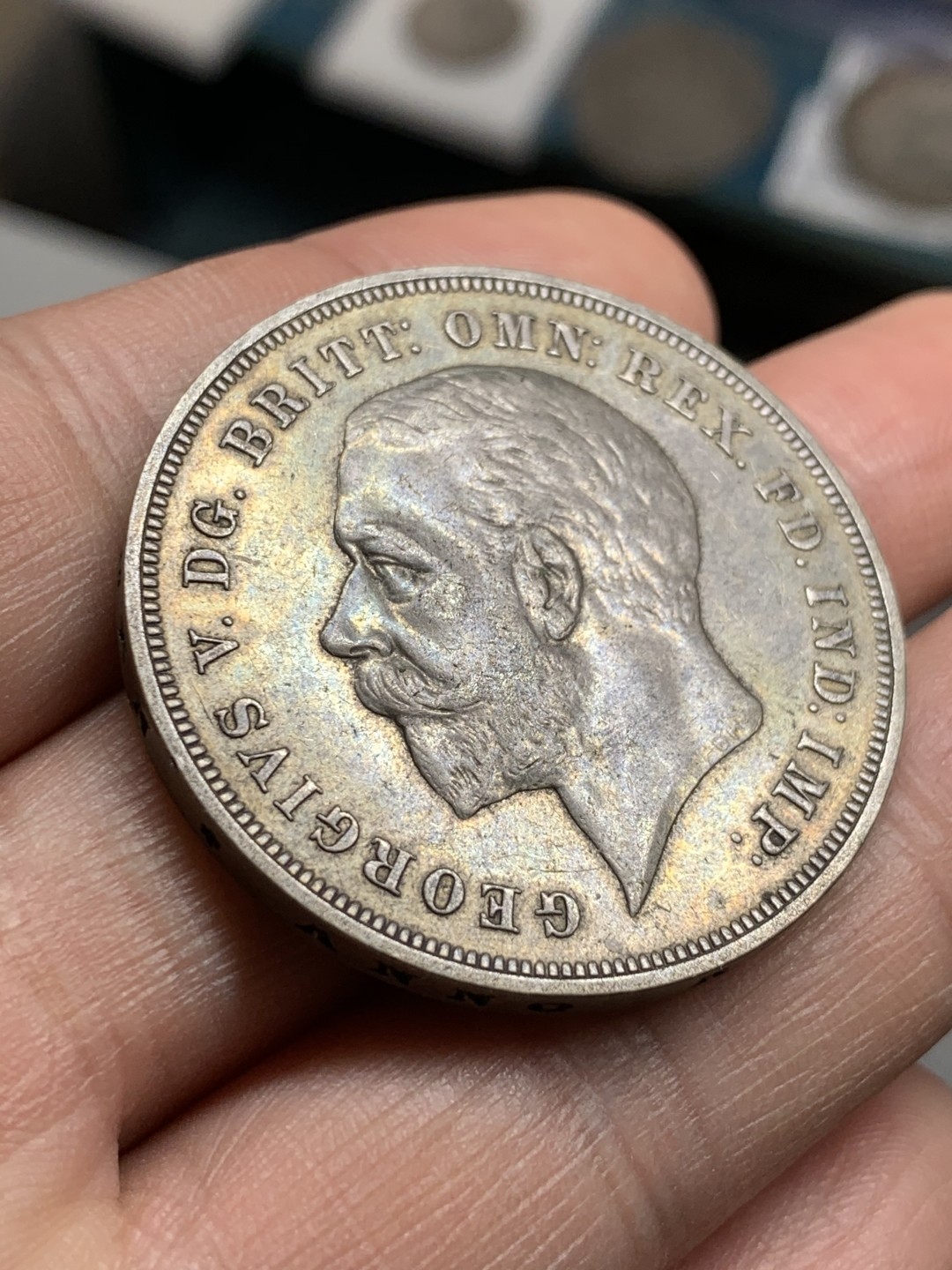 《竞宝斋》第43场-本周日，周一2场连拍（全场顺丰包邮） 深彩包浆 英国 1935年 乔五 木马 克朗大银币