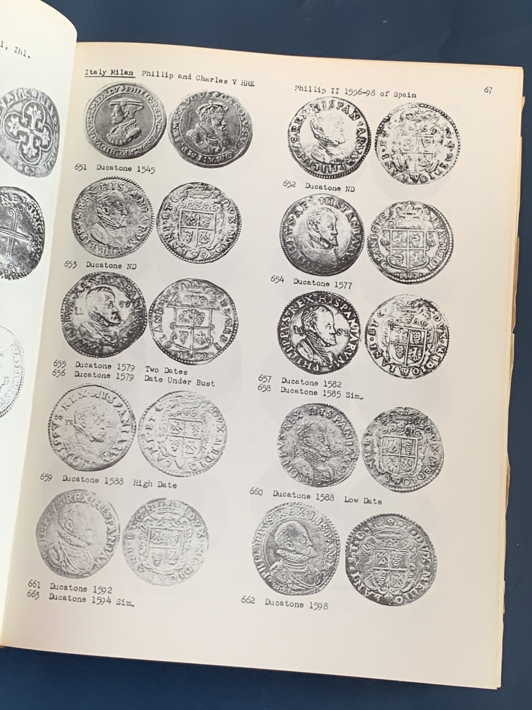 《竞宝斋》第43场-本周日，周一2场连拍（全场顺丰包邮） 世界主币银元目录 从1477-1877年 巴赫特尔 1975年精装本 很大很厚 近乎1比1的比例展现 厚达630页 杂志大小