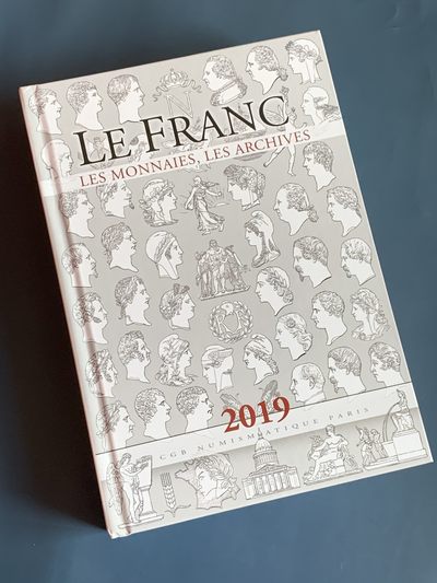《竞宝斋》第43场-本周日，周一2场连拍（全场顺丰包邮） - 精装本 法国2019钱币目录 从造币工艺，雕刻师，标识标志，细分版别都有详尽的分类 厚达1126页！可谓是法币的百科全书，难得