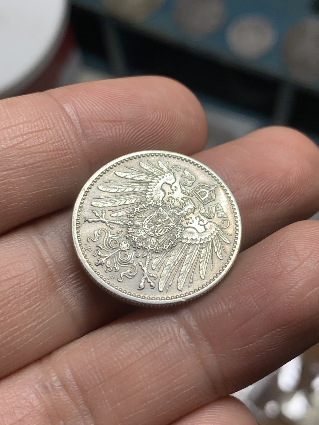 《竞宝斋》第43场-本周日，周一2场连拍（全场顺丰包邮） 德国 1908F 一马克银币 unc品相 ，背面小鹰清晰 不常见年份 48万枚的量