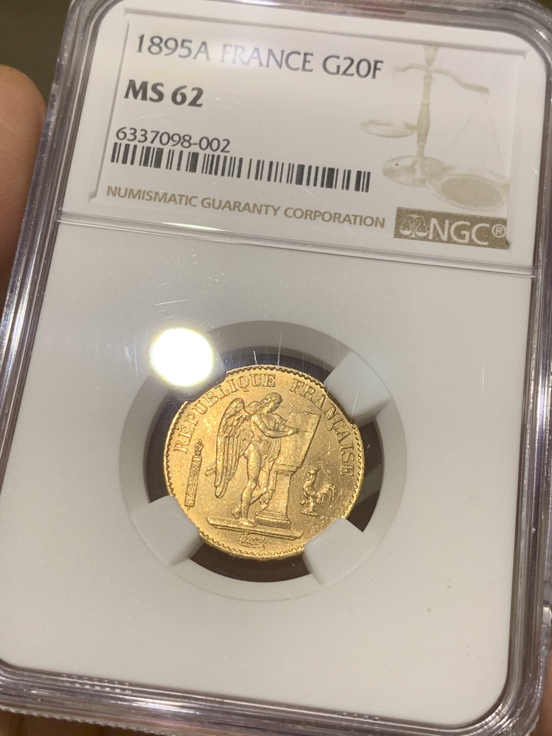 《竞宝斋》第43场-本周日，周一2场连拍（全场顺丰包邮） NGC-MS62 法国 1895年 天使 20法郎 金币 转光好品 这品种最近暴涨