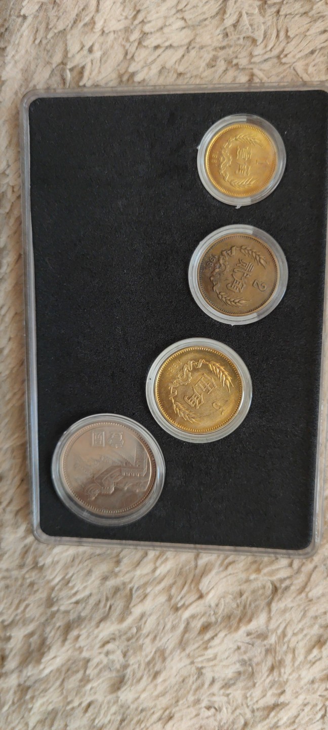 一米收藏，开心上拍(第四十一期)！ 81年长城一套，包老包真！包入盒！