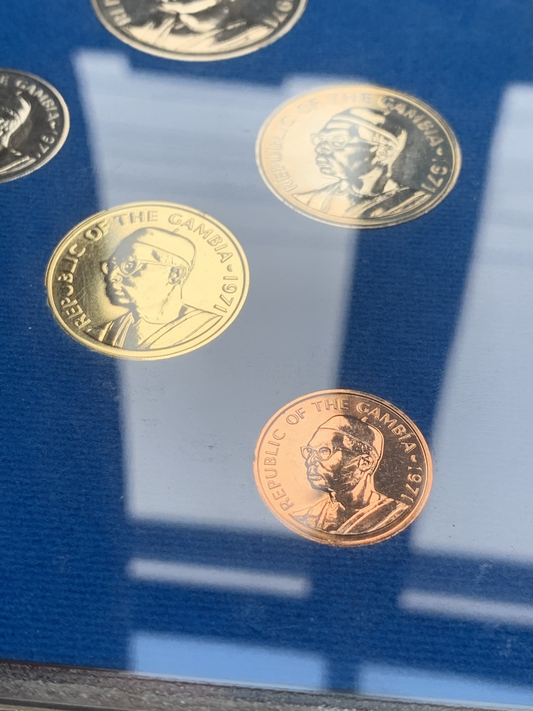 《竞宝斋》第44场-本周日，周一2场连拍（全场顺丰包邮） 1971年 冈比亚 6枚套 精致币