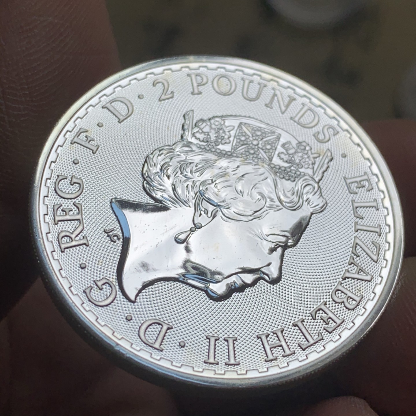 《竞宝斋》第44场-本周日，周一2场连拍（全场顺丰包邮） 英国 2017年 英国女王投资银币 1盎司 2英镑 999足银 品相俱佳！