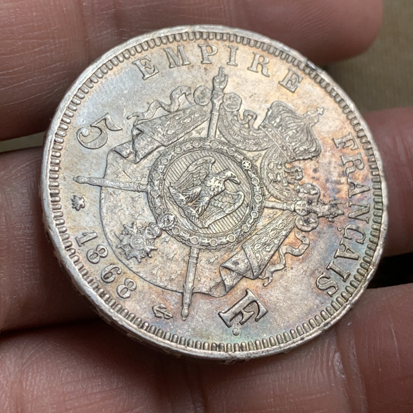 《竞宝斋》第44场-本周日，周一2场连拍（全场顺丰包邮） 法国 1868年拿三5法郎大银币 淡金彩好状态 看着舒服