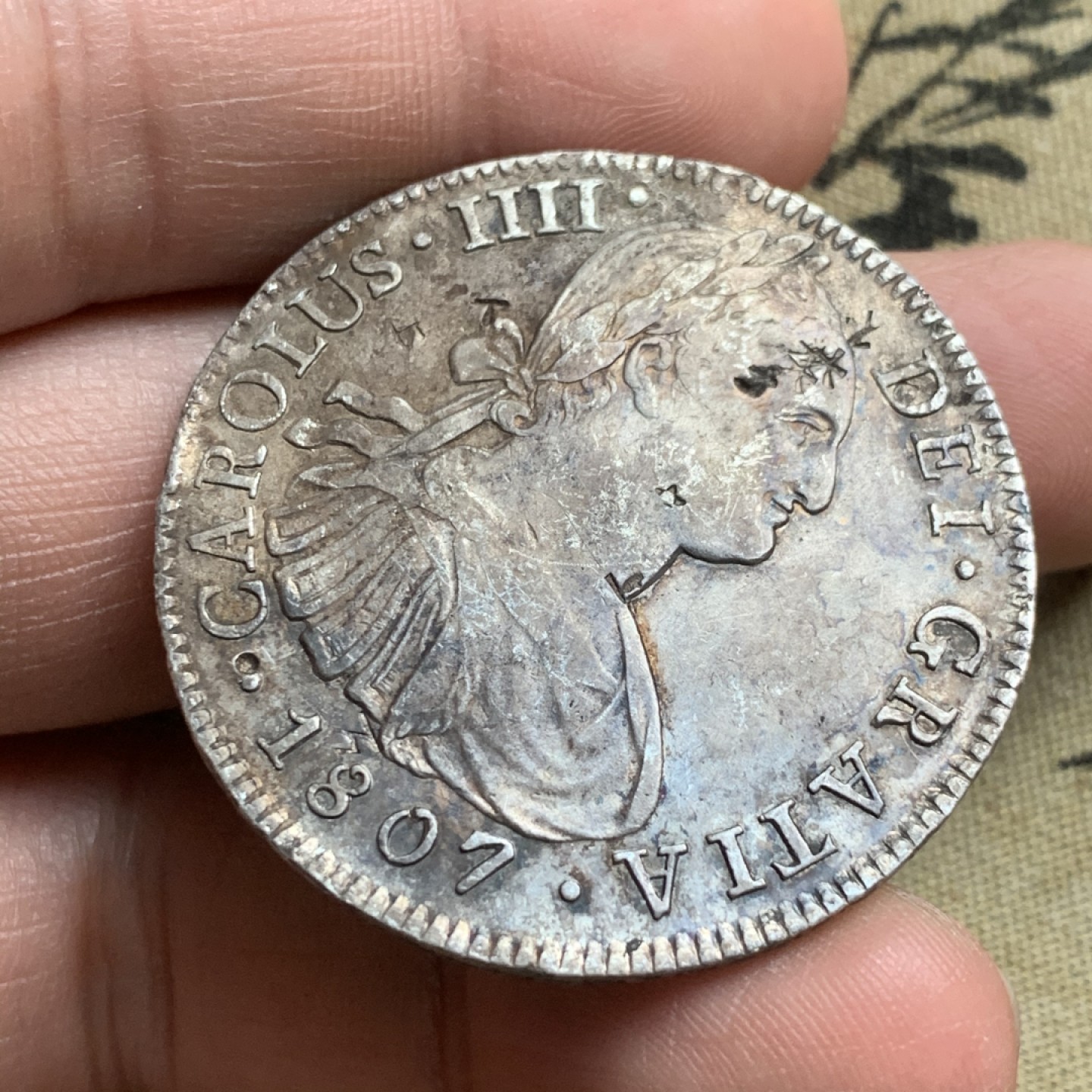 《竞宝斋》第44场-本周日，周一2场连拍（全场顺丰包邮） 墨西哥 1807年卡四8里亚尔双柱银币 双面深打带底光 戳记见图