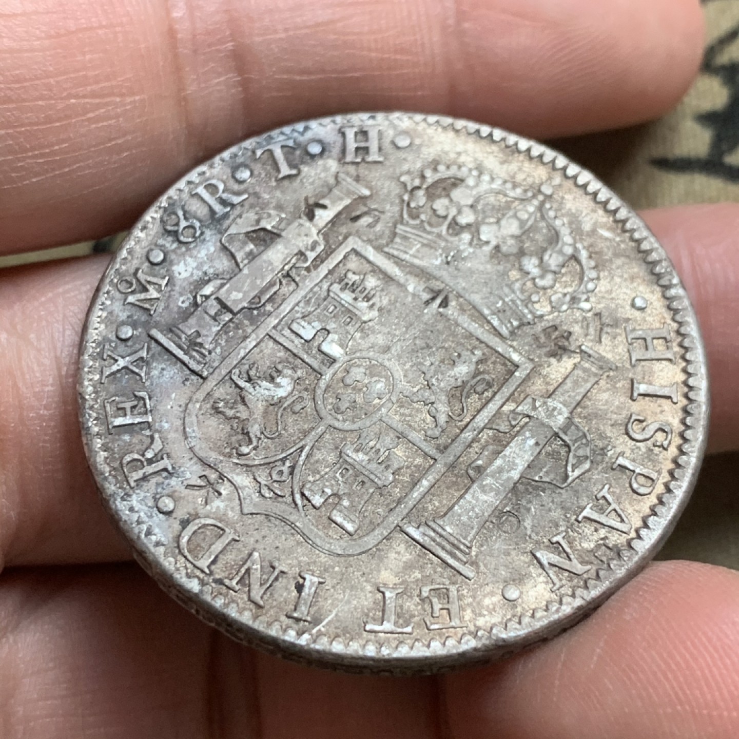 《竞宝斋》第44场-本周日，周一2场连拍（全场顺丰包邮） 墨西哥 1807年卡四8里亚尔双柱银币 双面深打带底光 戳记见图