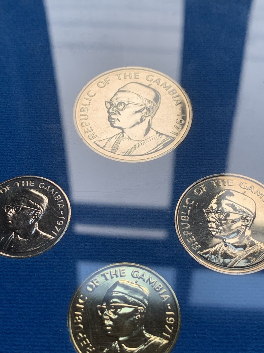 《竞宝斋》第44场-本周日，周一2场连拍（全场顺丰包邮） 1971年 冈比亚 6枚套 精致币