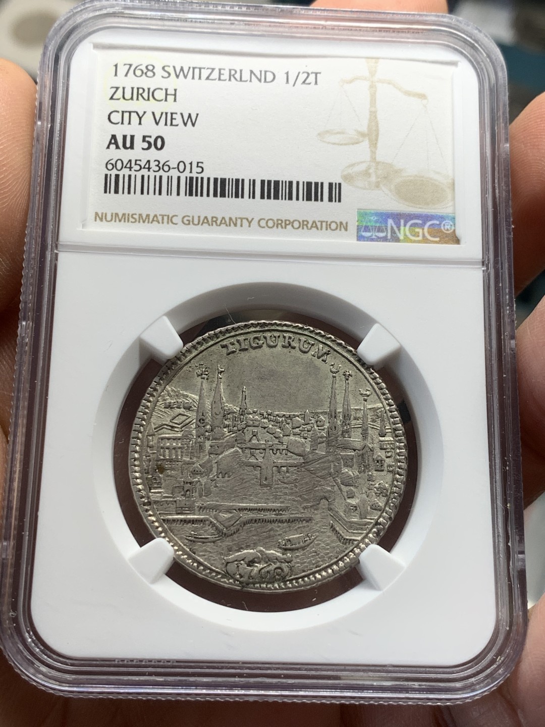 《竞宝斋》第44场-本周日，周一2场连拍（全场顺丰包邮） 1768年瑞士苏黎世景观1/2泰勒银币（小狮子持剑）NGC AU50 景观面、狮子细节都相当不易