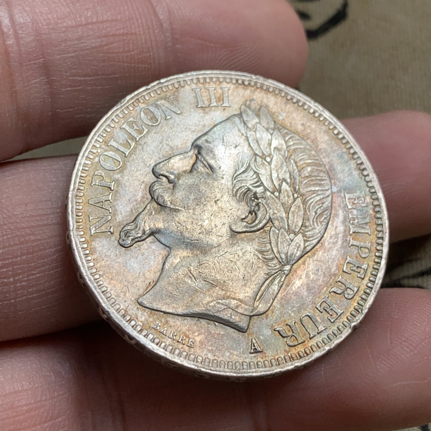 《竞宝斋》第44场-本周日，周一2场连拍（全场顺丰包邮） 法国 1868年拿三5法郎大银币 淡金彩好状态 看着舒服