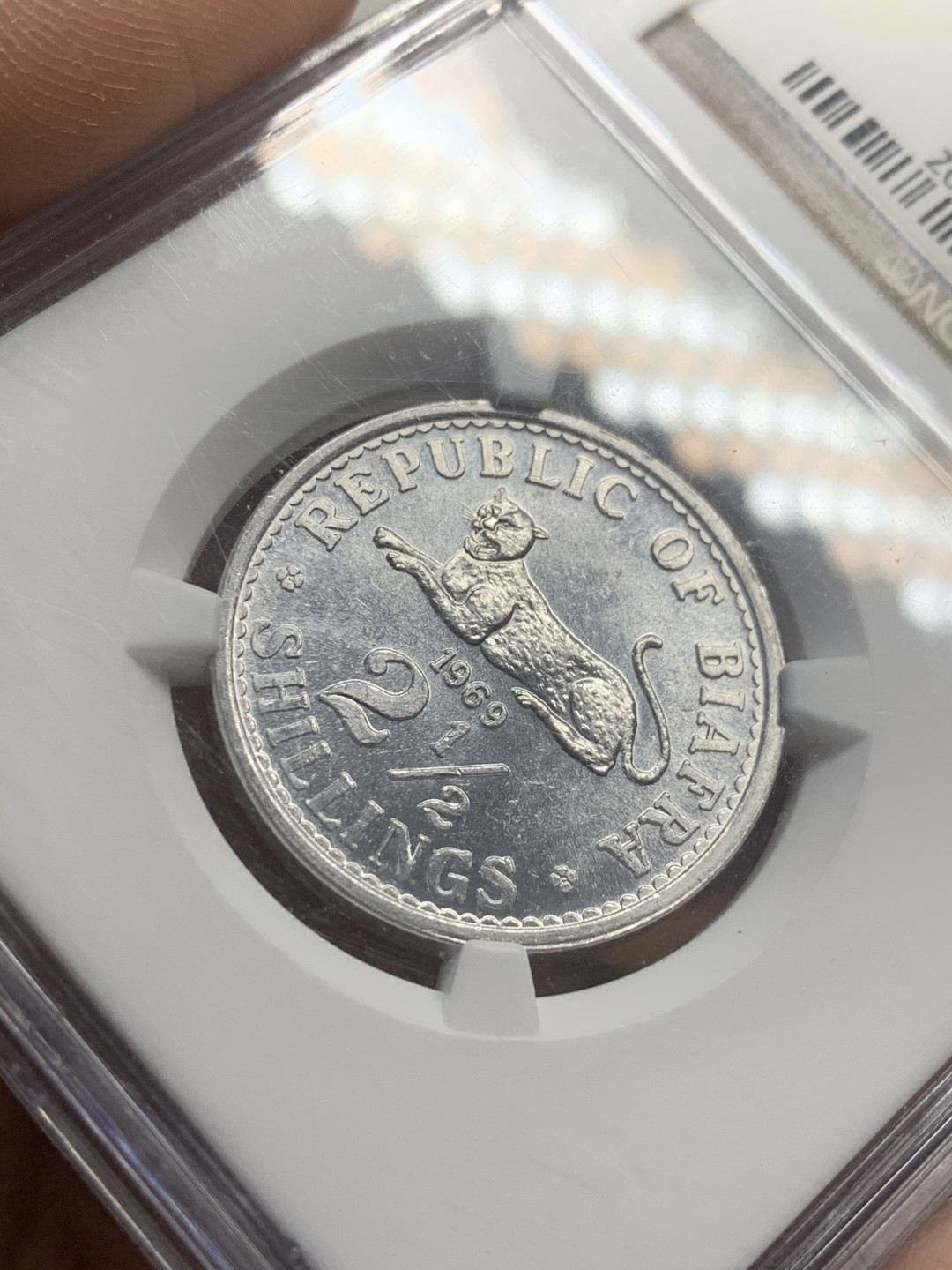 《竞宝斋》第44场-本周日，周一2场连拍（全场顺丰包邮） NGC-MS64 比夫拉1969年2.5先令铝币