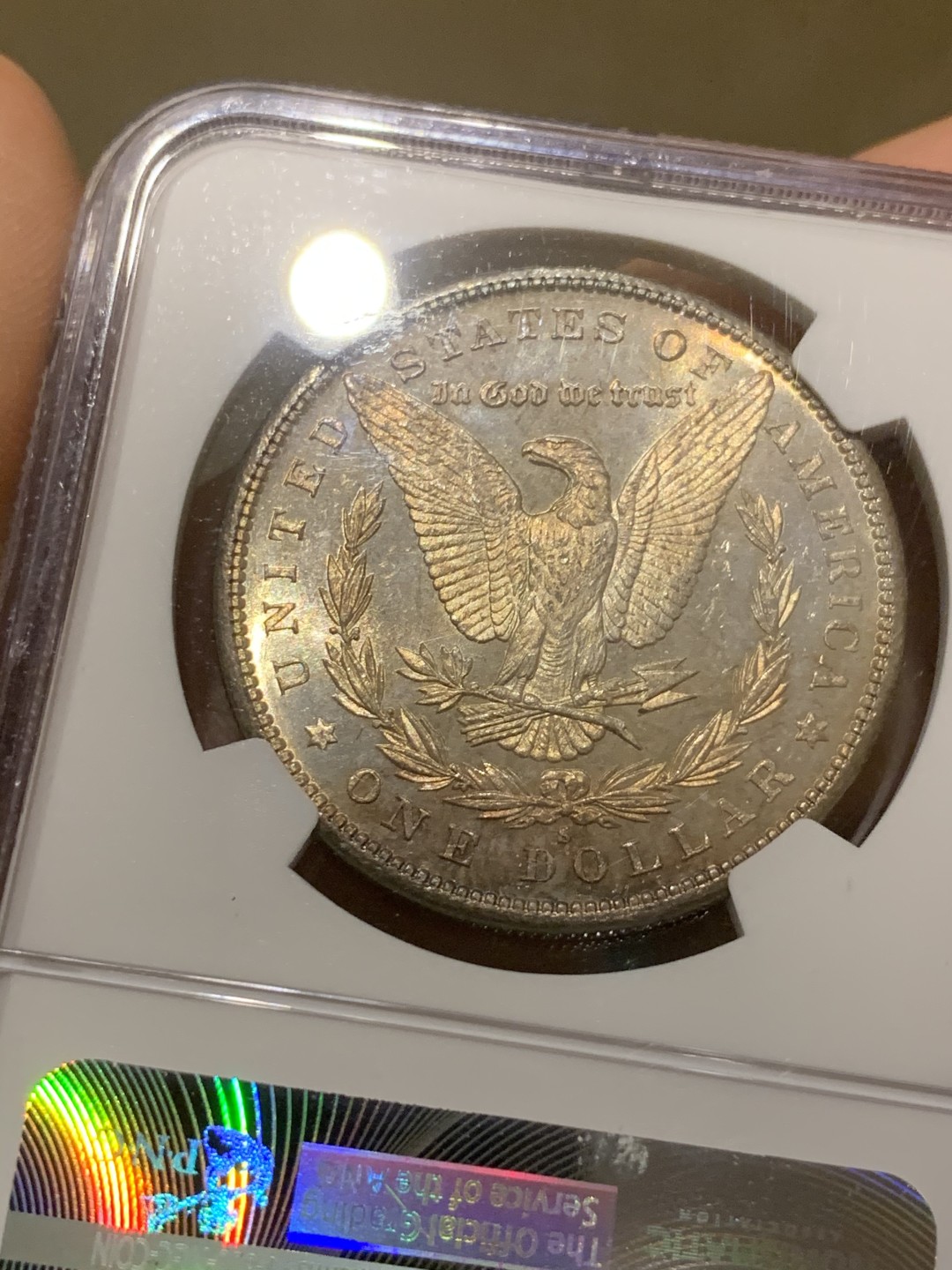 《竞宝斋》第44场-本周日，周一2场连拍（全场顺丰包邮） NGC-MS64 美国  1881年 摩根银币 原光五彩 镜面底板 非常漂亮