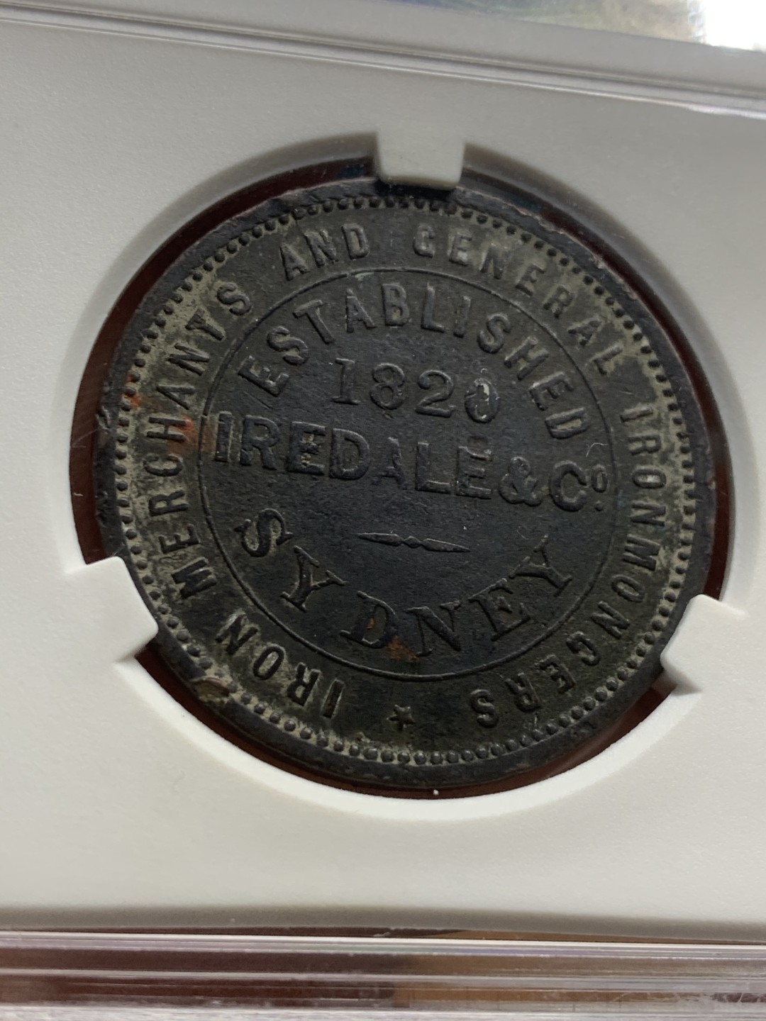 《竞宝斋》第44场-本周日，周一2场连拍（全场顺丰包邮） 澳大利亚 1820年 悉尼 1便士代币 原味包浆 HA 2013年 XF裸币 100刀成交