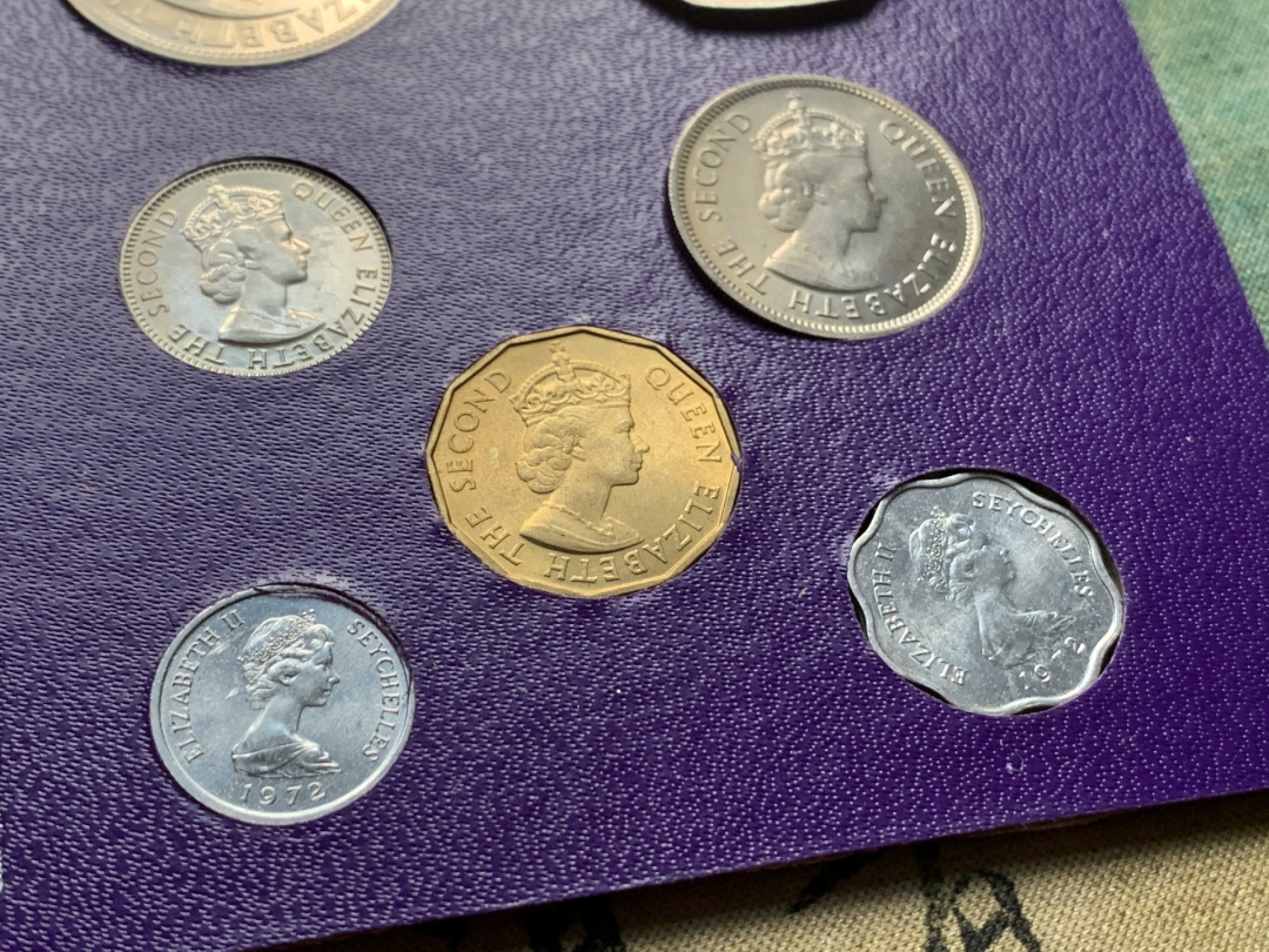 《竞宝斋》第44场-本周日，周一2场连拍（全场顺丰包邮） 1974年 塞舌尔 伊丽莎白二世 7枚套 