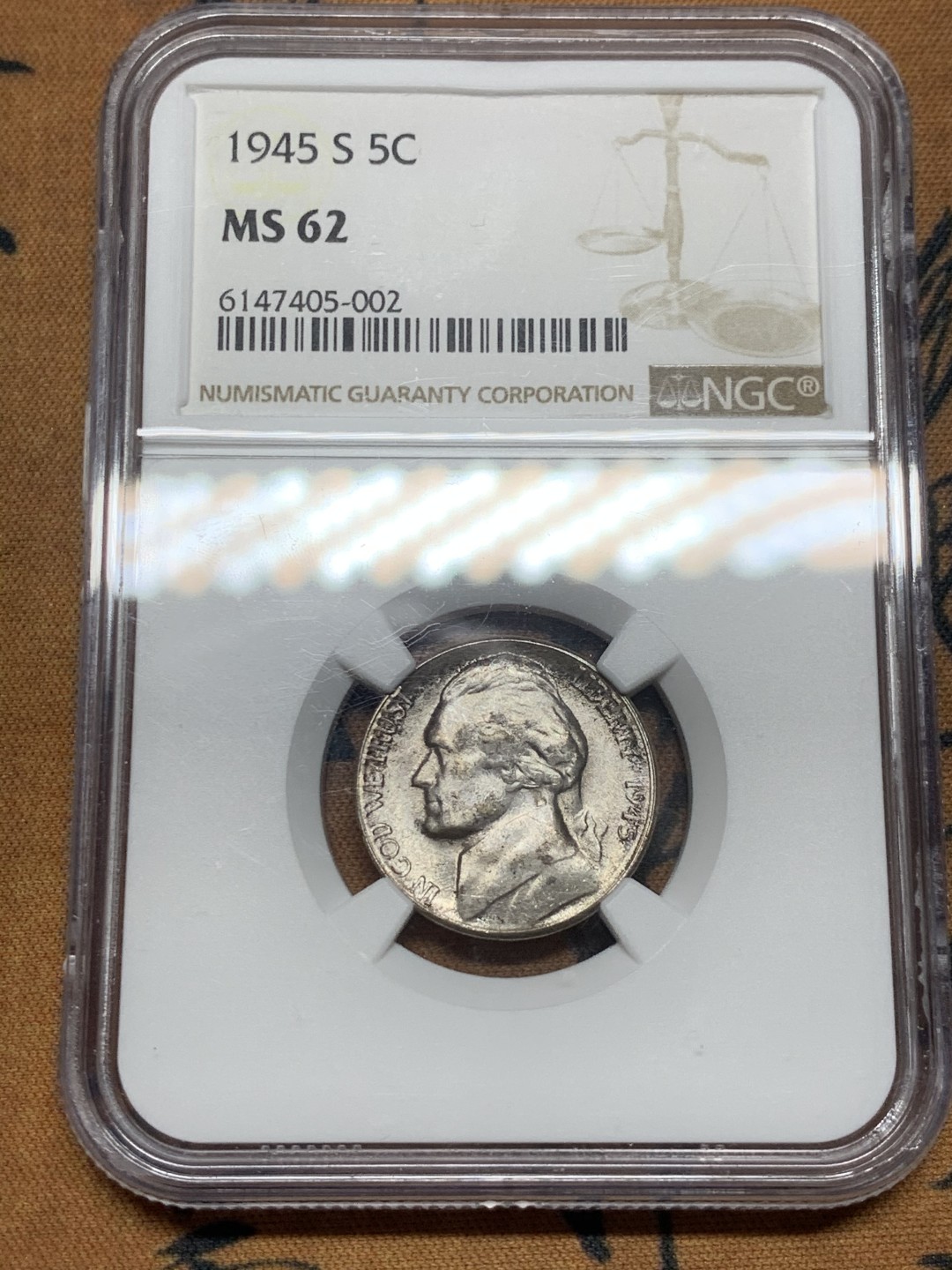 《竞宝斋》第44场-本周日，周一2场连拍（全场顺丰包邮） NGC-MS62 美国 1945年 杰弗逊战时五美分（含银版，普通为镍币）