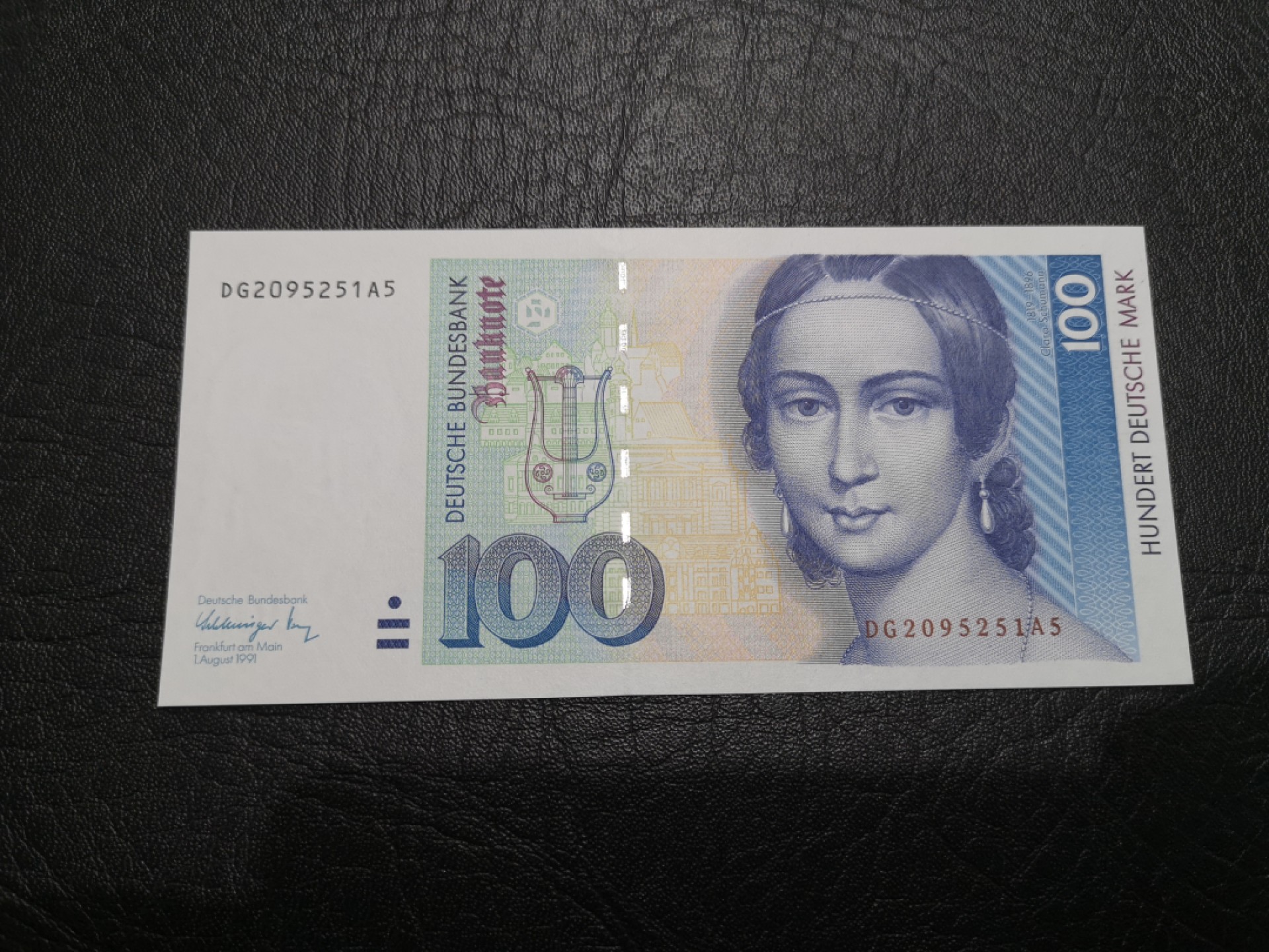 《外钞收藏家》第一百七十三期拍卖 1991年德国末版100马克 克拉拉 全新UNC 无47（尾51）