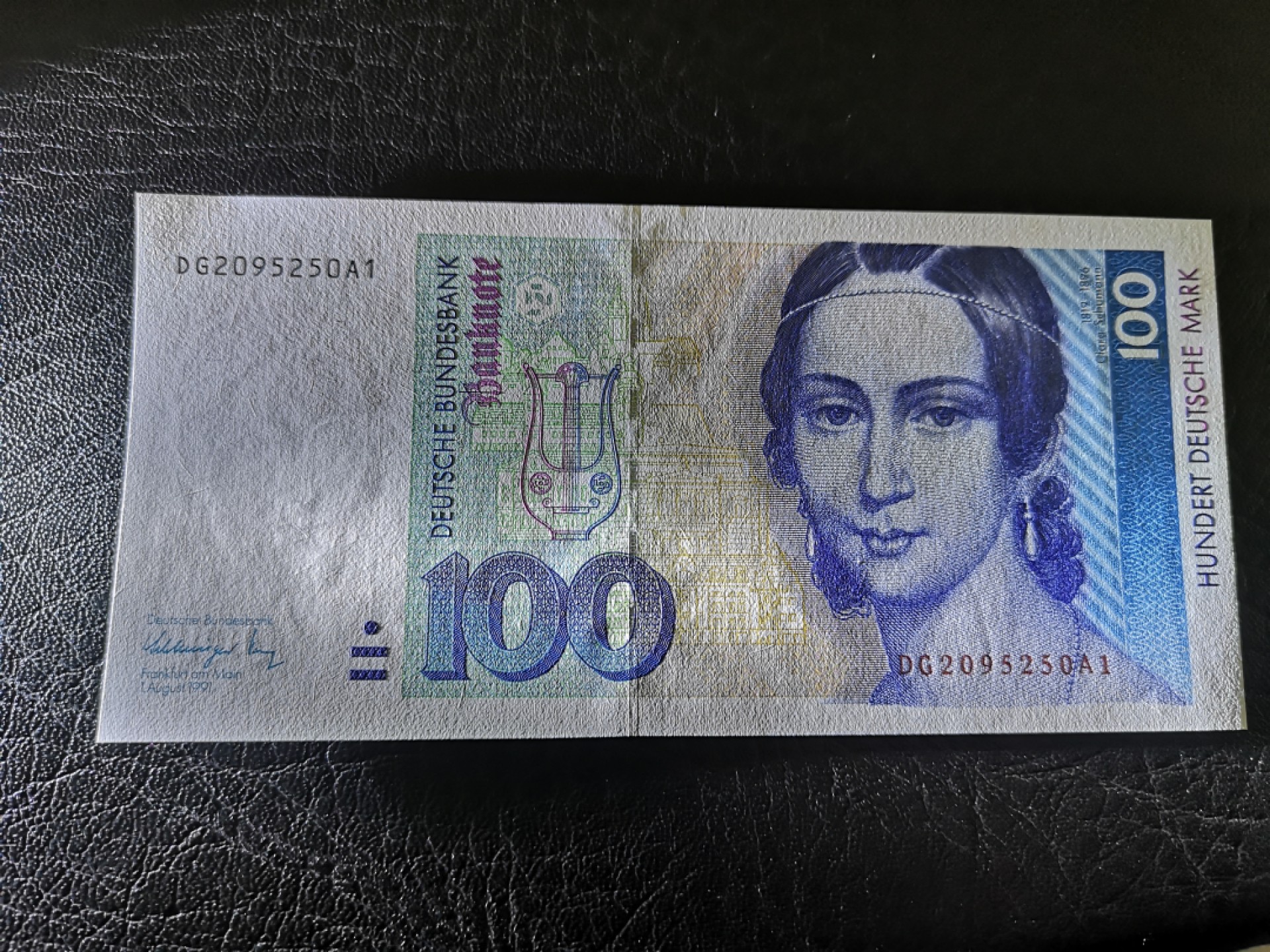 《外钞收藏家》第一百七十三期拍卖 1991年德国末版100马克 克拉拉 全新UNC 无47（尾50）