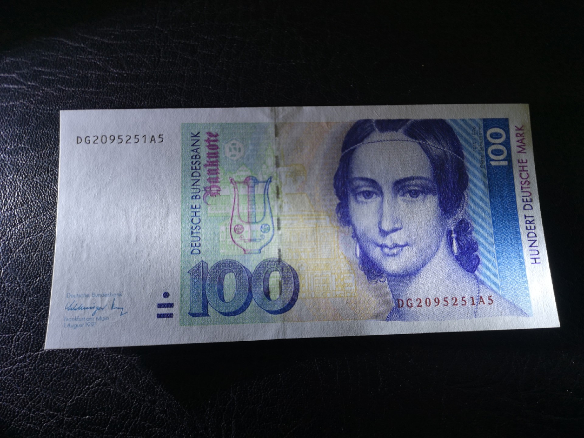 《外钞收藏家》第一百七十三期拍卖 1991年德国末版100马克 克拉拉 全新UNC 无47（尾51）