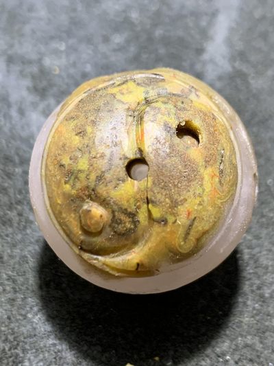 精美冰飘草花纹亚光战国红玛瑙雕刻太极祥云纹圆珠一个， - 精美冰飘草花纹亚光战国红玛瑙雕刻太极祥云纹圆珠一个，