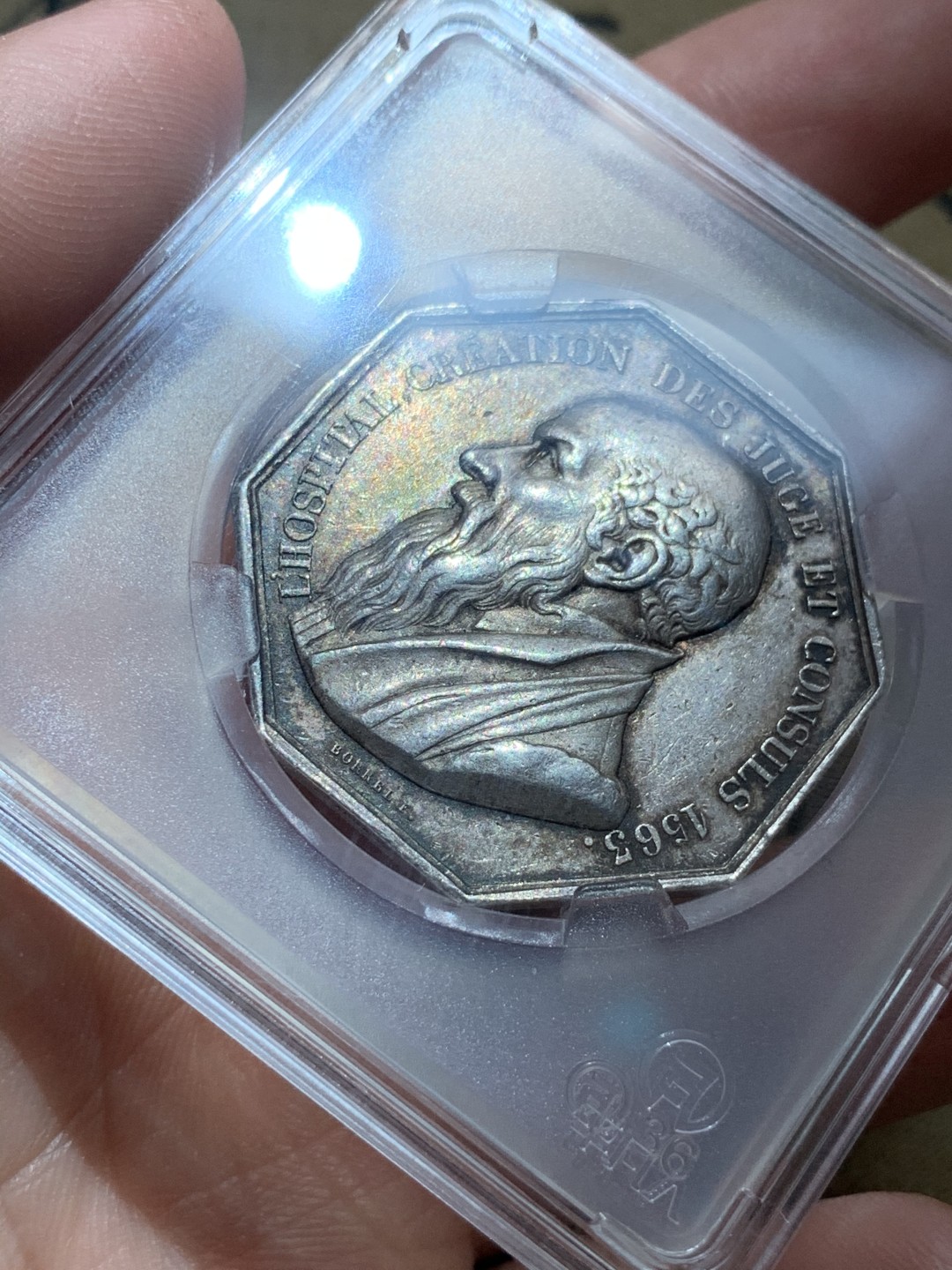 《竞宝斋》第46场-本周日，周一2场连拍（全场顺丰包邮） 法国法官领事八角银章   直径：36mm 重量：22.6g   边铭：手指银标